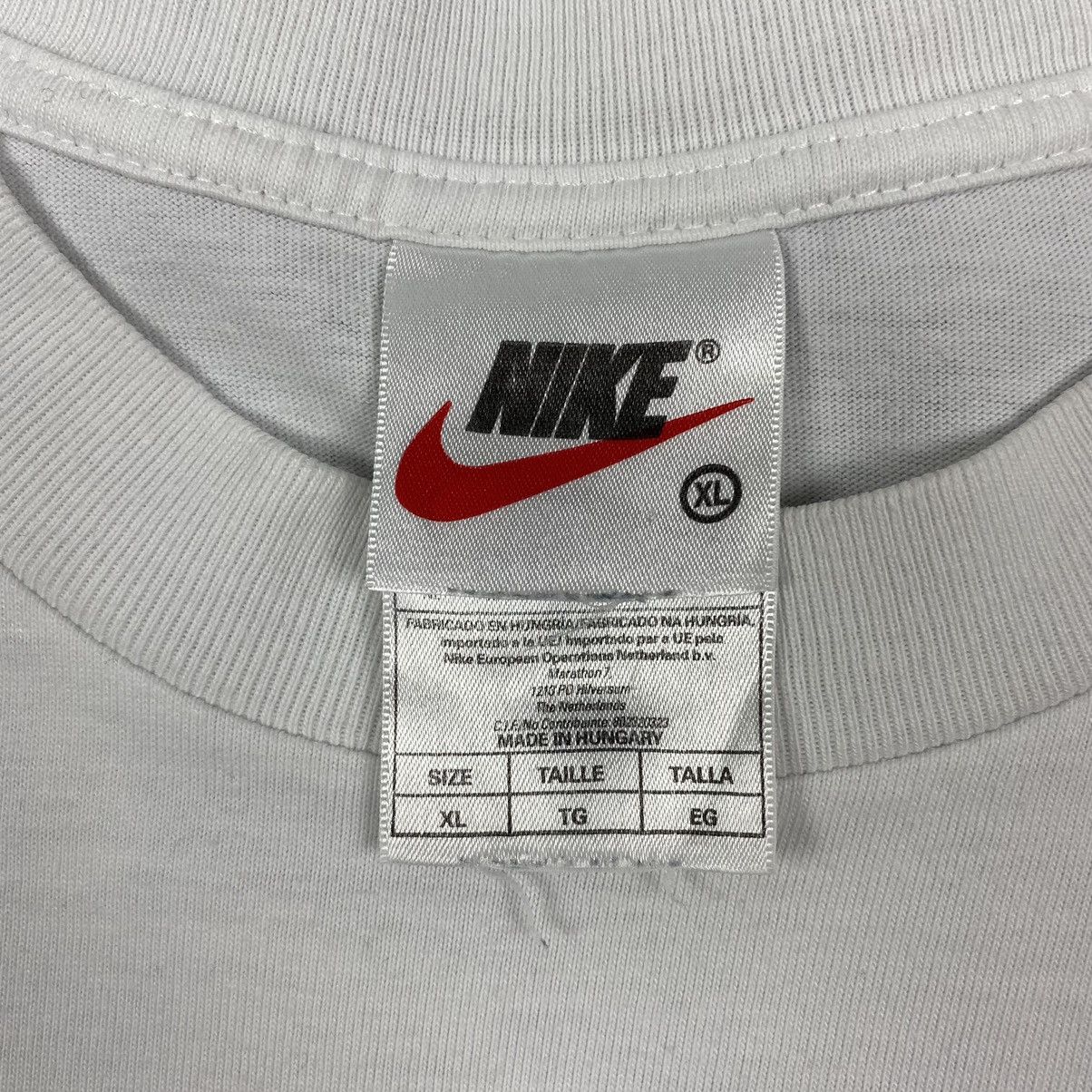 Nike 1990’s Vintage Nike Tennis Court Mosaic Graphic T-Shirt Size US XL / EU 56 / 4 - 3 Thumbnail