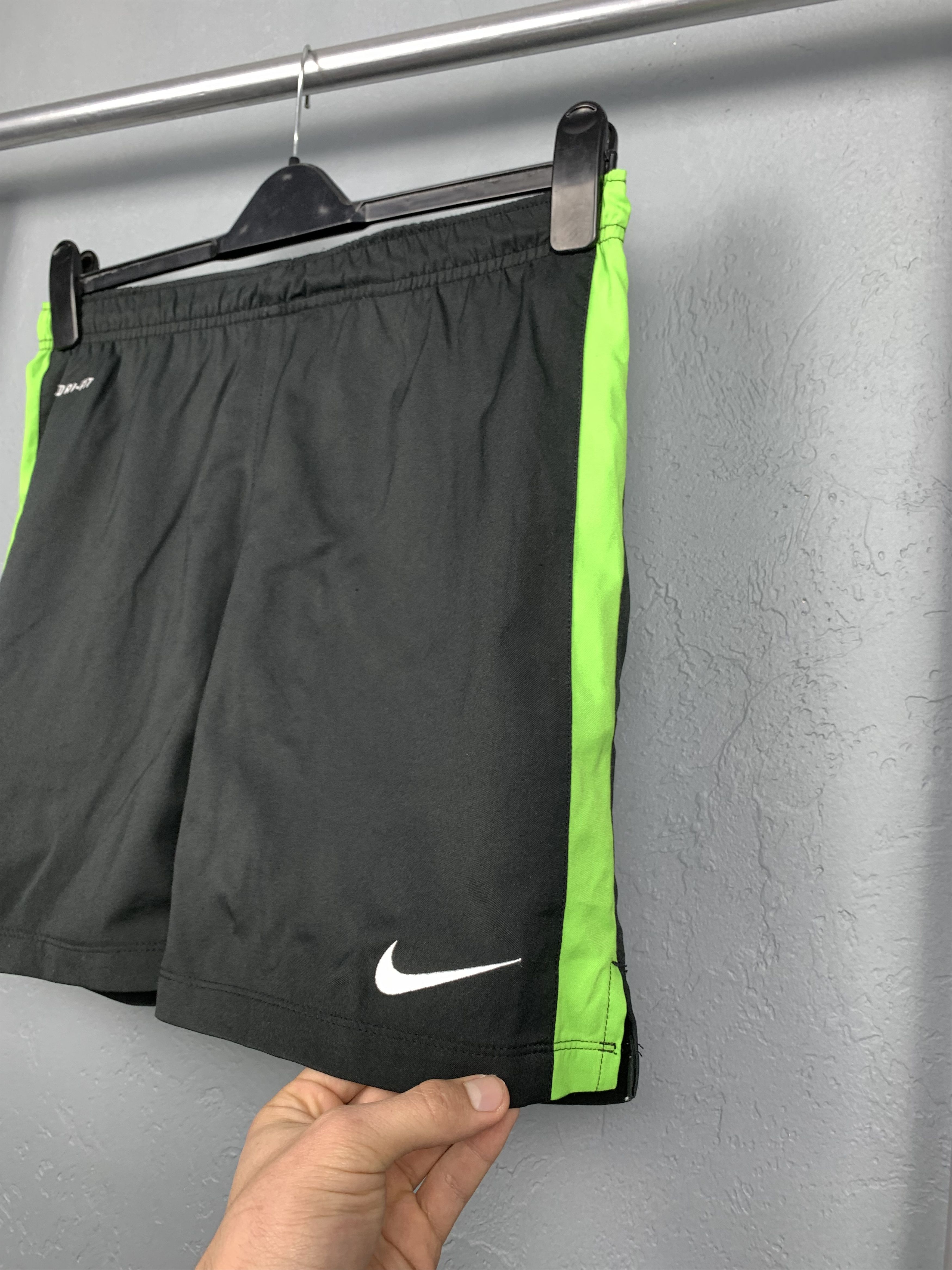 Nike Nike Vintage Mens Shorts Dri Fit Y2K Size US 30 / EU 46 - 2 Thumbnail
