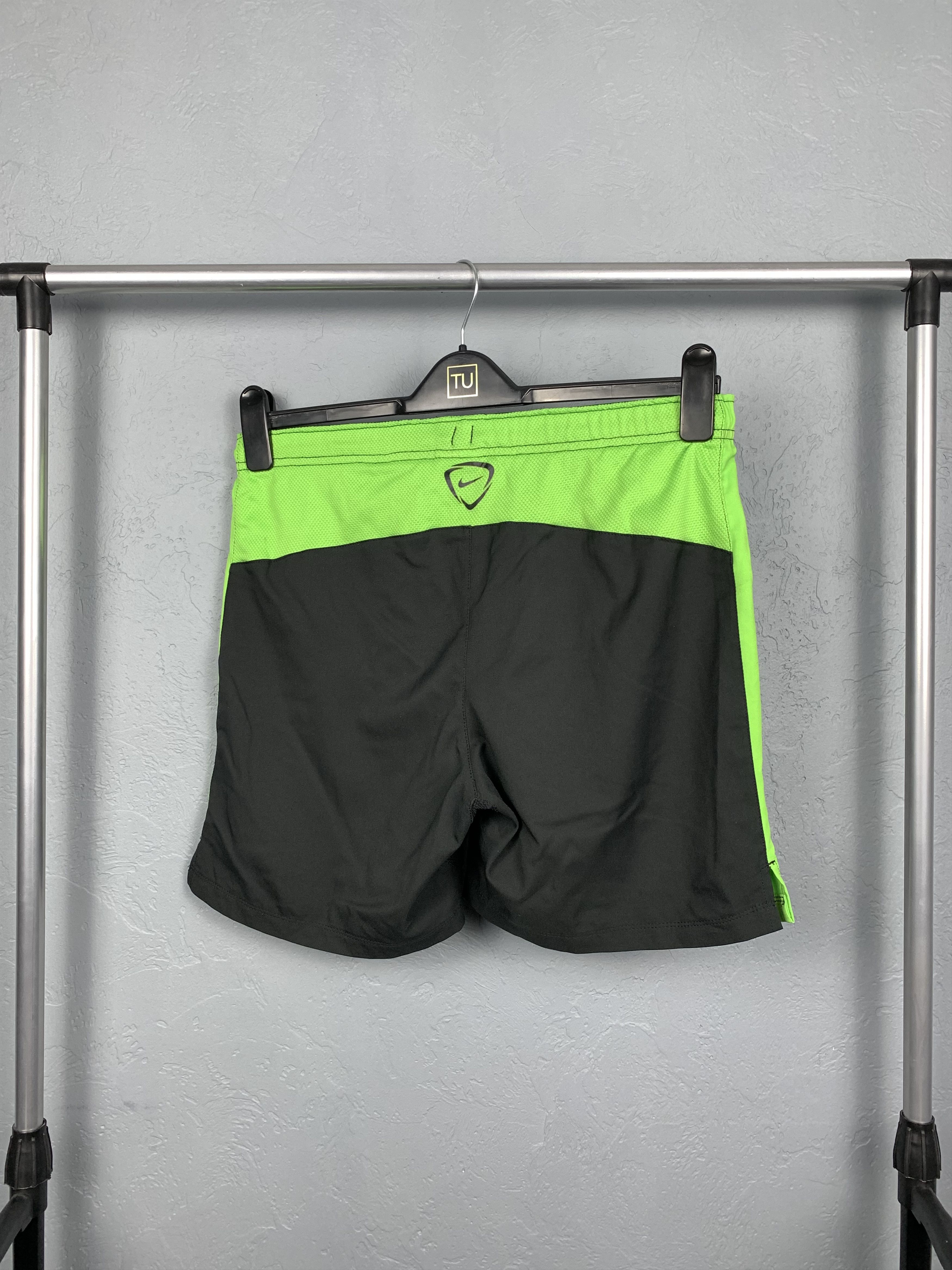 Nike Nike Vintage Mens Shorts Dri Fit Y2K Size US 30 / EU 46 - 4 Thumbnail