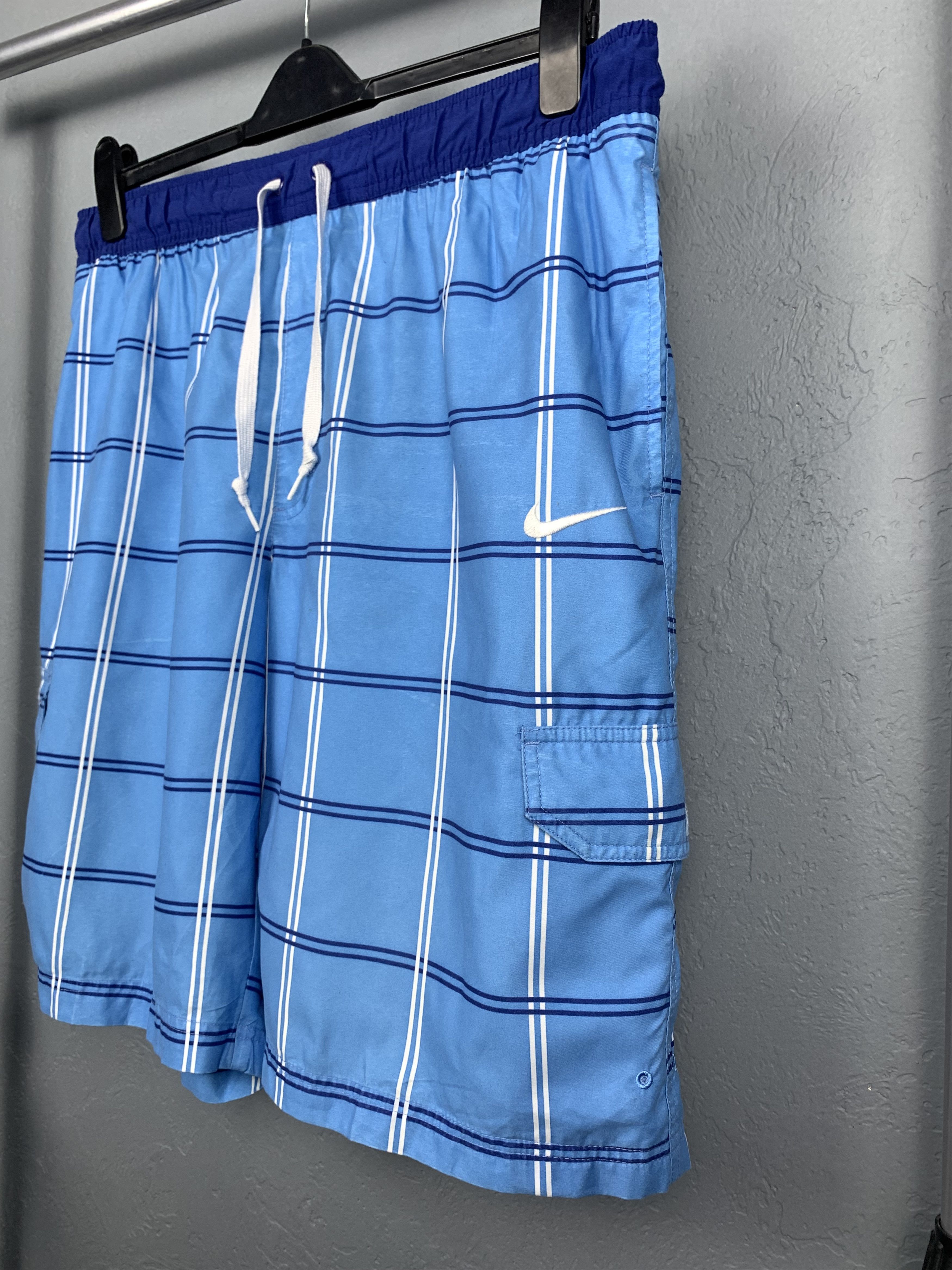 Nike Nike Vintage Mens Shorts Y2K Size US 34 / EU 50 - 2 Thumbnail