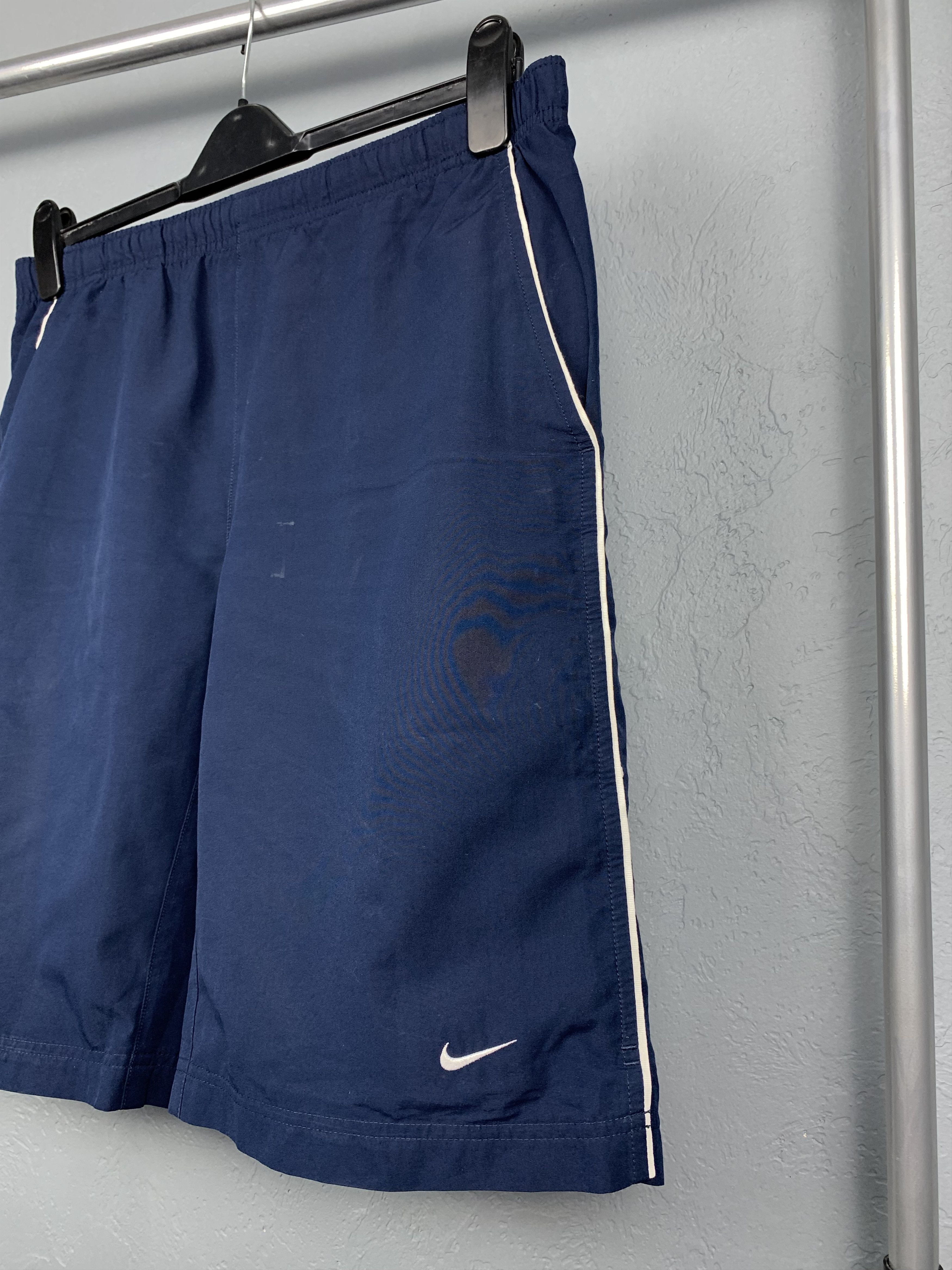 Nike Nike Vintage Distressed Mens Nylon Shorts Y2K Size US 32 / EU 48 - 2 Thumbnail