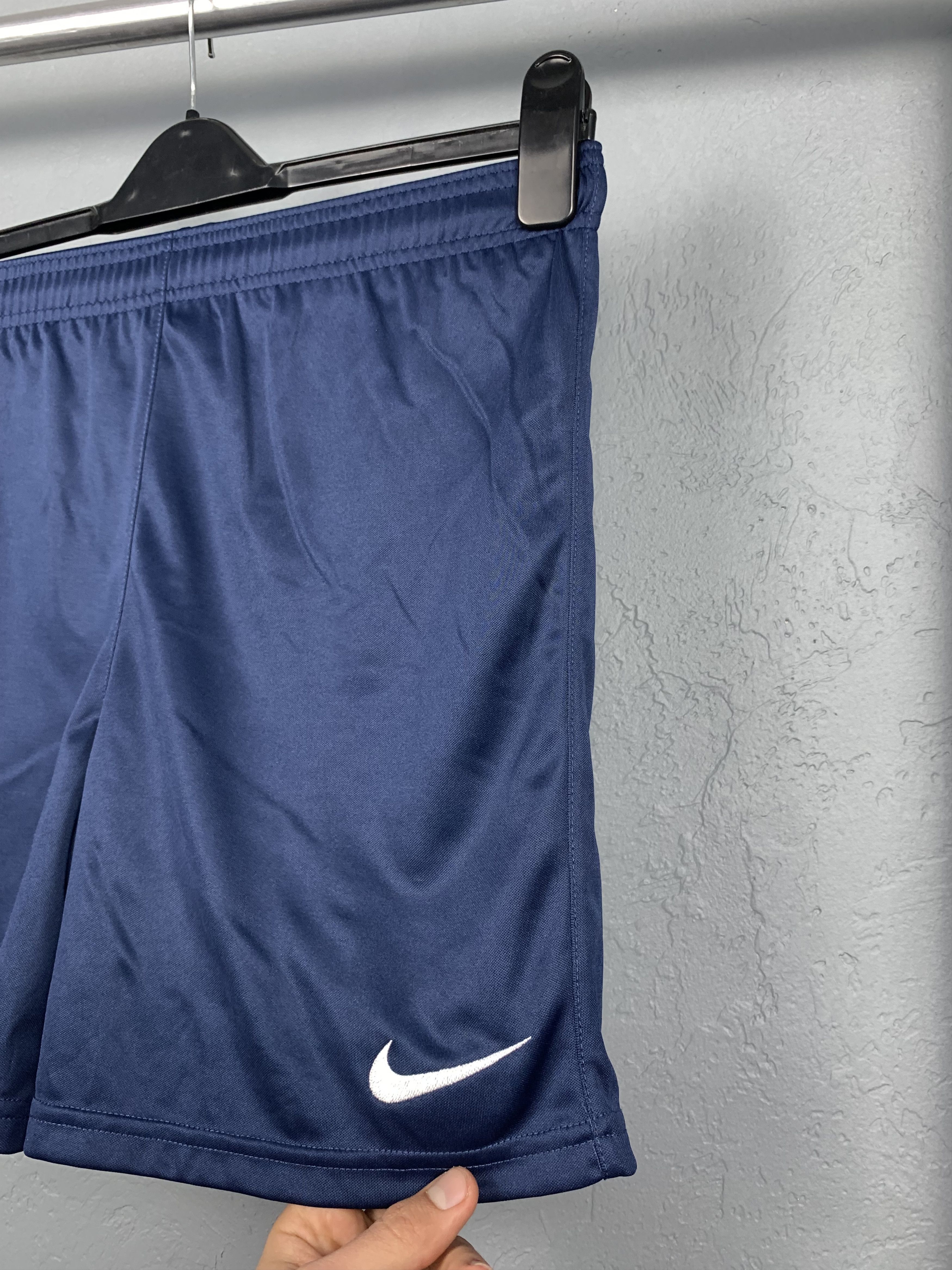 Nike Nike Vintage Mens Shorts Dri Fit Y2K Size US 30 / EU 46 - 2 Thumbnail