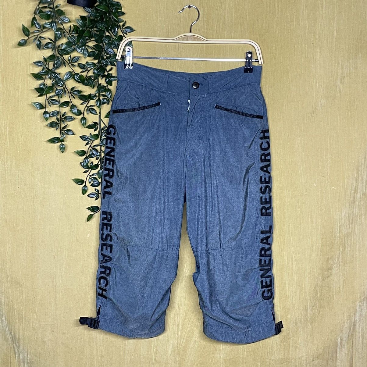 General Research a87 GENERAL RESEARCH 3rd Quarter PANTS BIG SPELLOUT Size US 33 - 1 Thumbnail