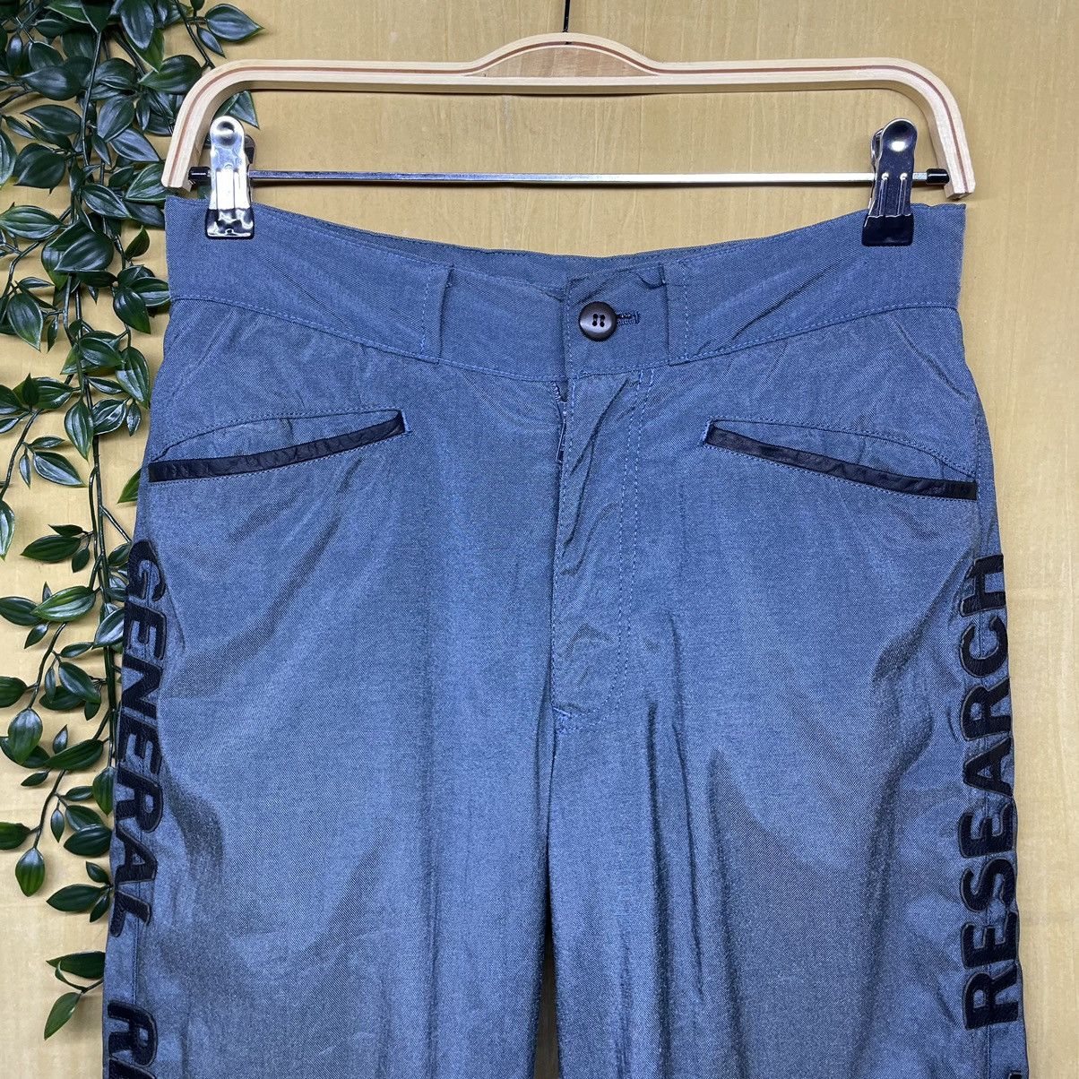 General Research a87 GENERAL RESEARCH 3rd Quarter PANTS BIG SPELLOUT Size US 33 - 4 Thumbnail