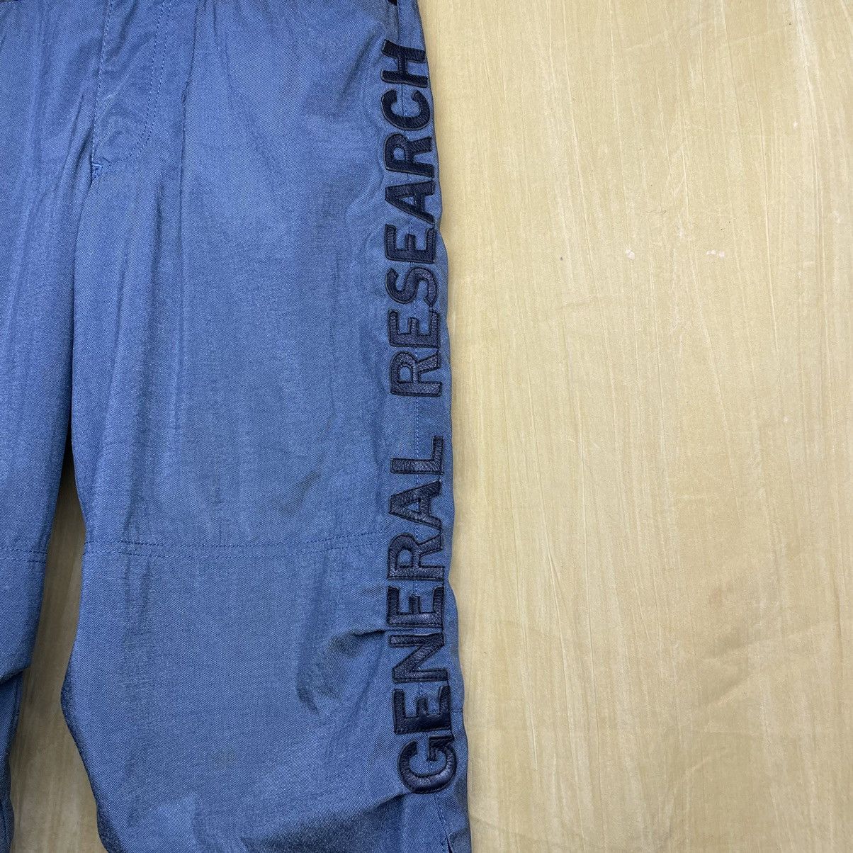 General Research a87 GENERAL RESEARCH 3rd Quarter PANTS BIG SPELLOUT Size US 33 - 6 Thumbnail