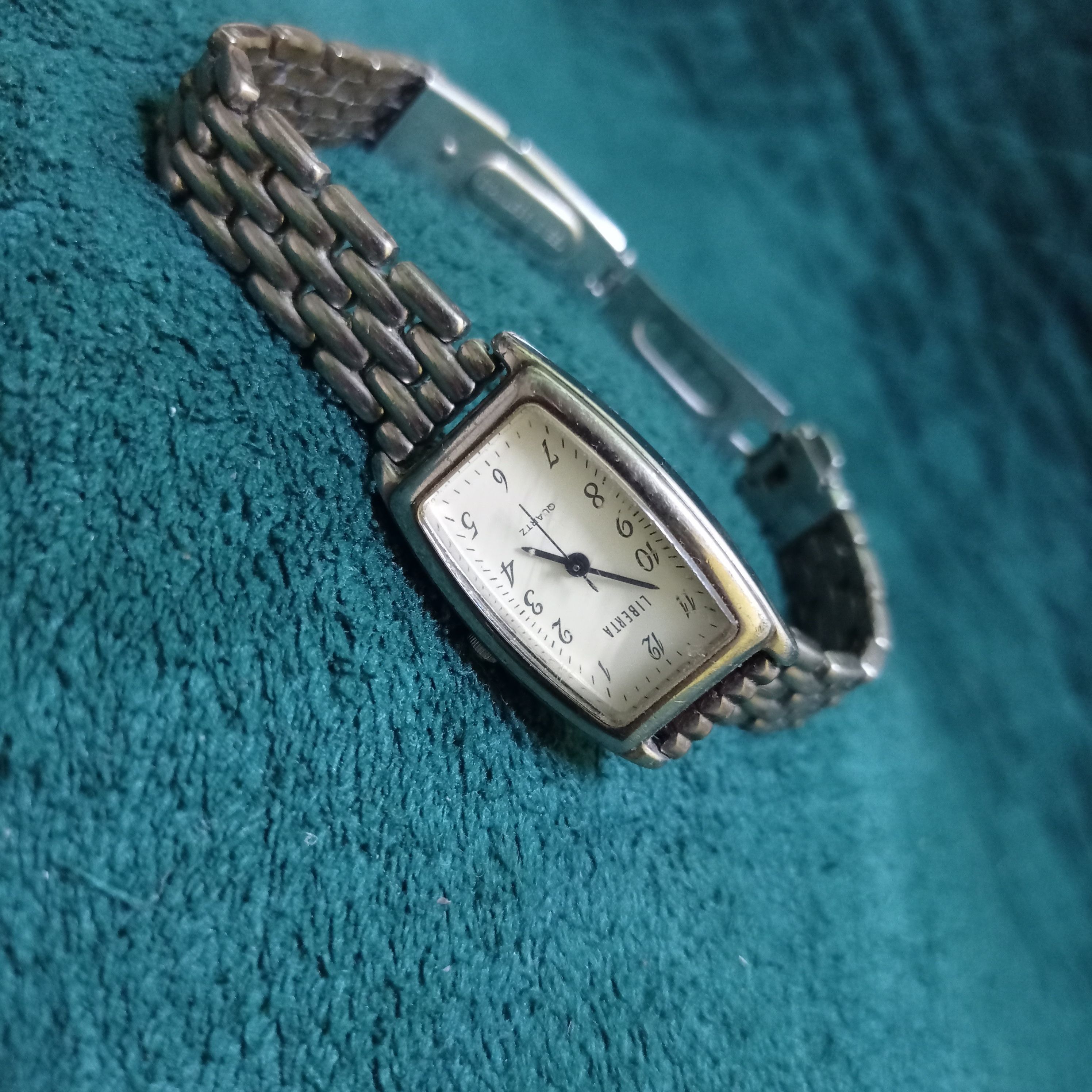 Japanese Brand Vintage Retro Ladies Woman watch Liberta (made in Japan) Size ONE SIZE - 9 Thumbnail