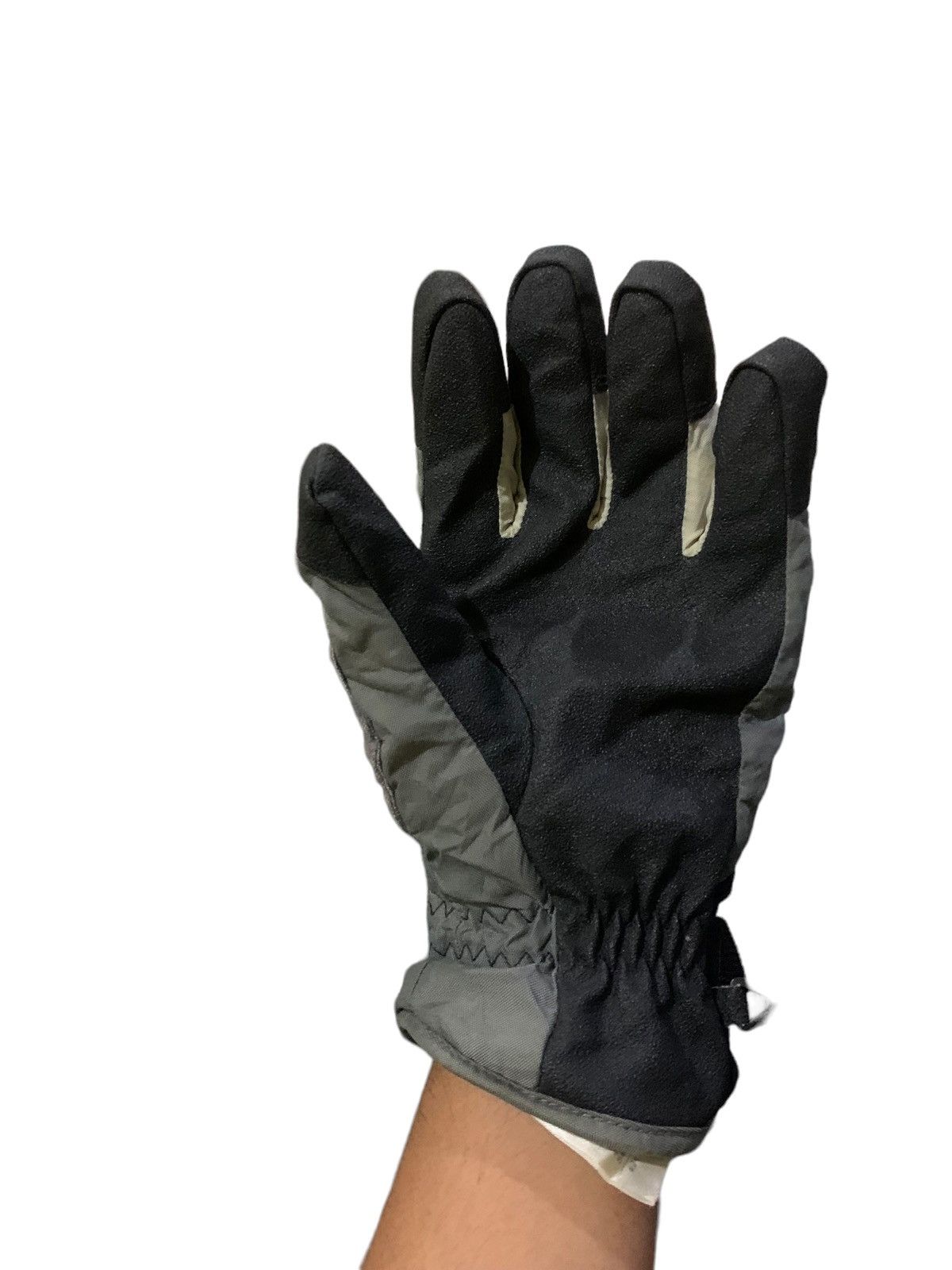 Vintage Vintage Nike Acg Storm Fit Gloves Size ONE SIZE - 7 Thumbnail