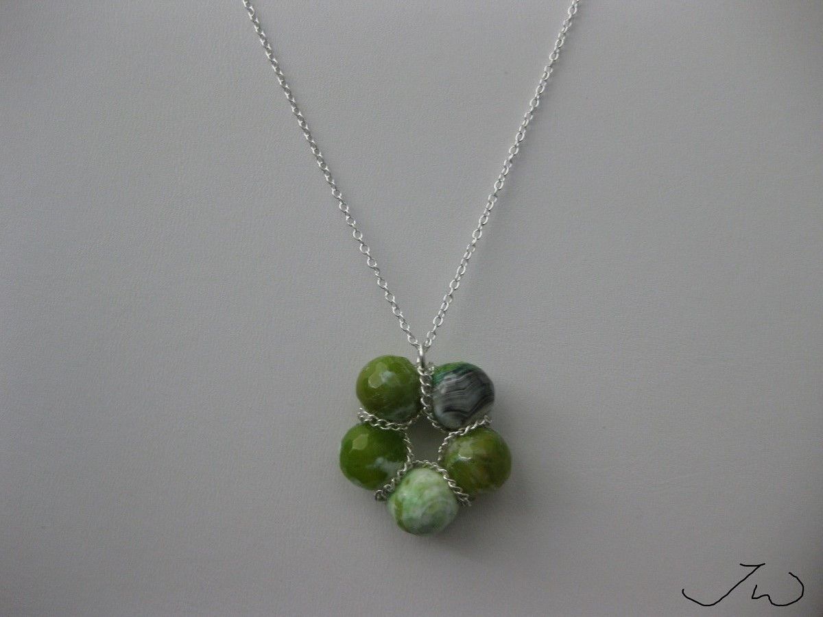 Handmade × Jewelry × Vintage Green Agate Beads Necklace with Chain Size ONE SIZE - 1 Thumbnail