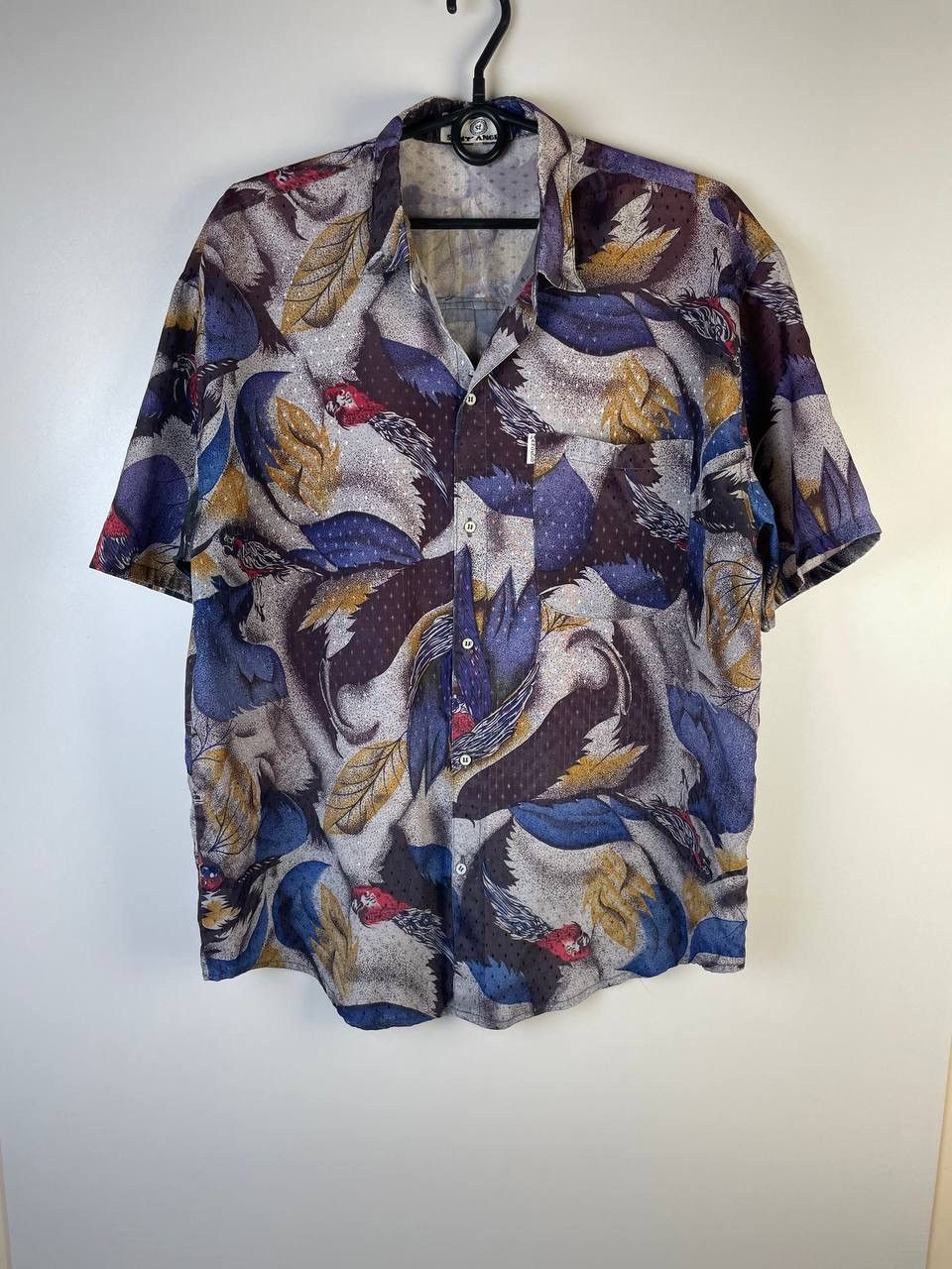 Vintage Crazy vintage shirt size m Size US M / EU 48-50 / 2 - 1 Thumbnail