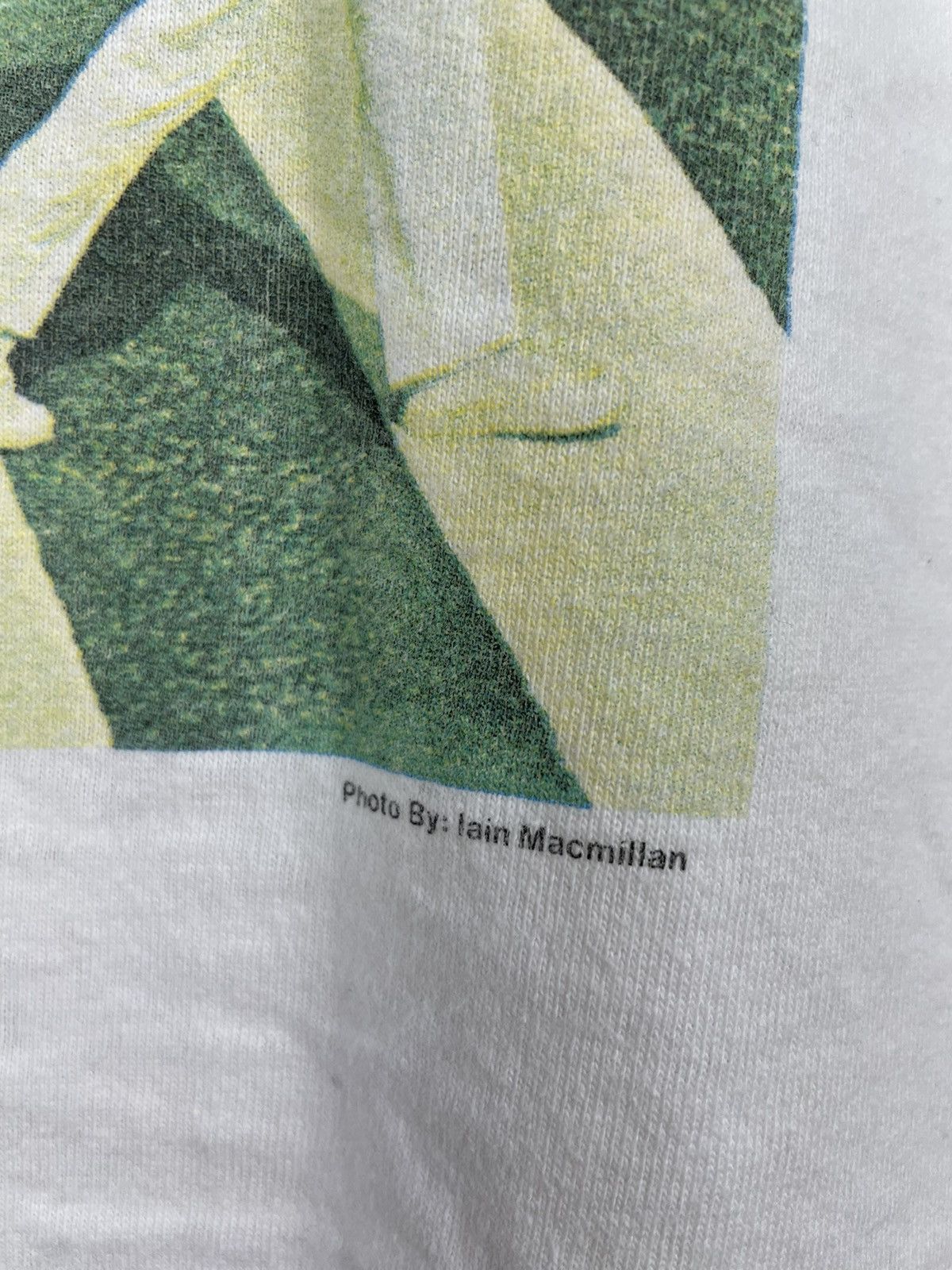 Band Tees Vintage 90s The Beatles Abbey Road t shirt Size US M / EU 48-50 / 2 - 6 Thumbnail
