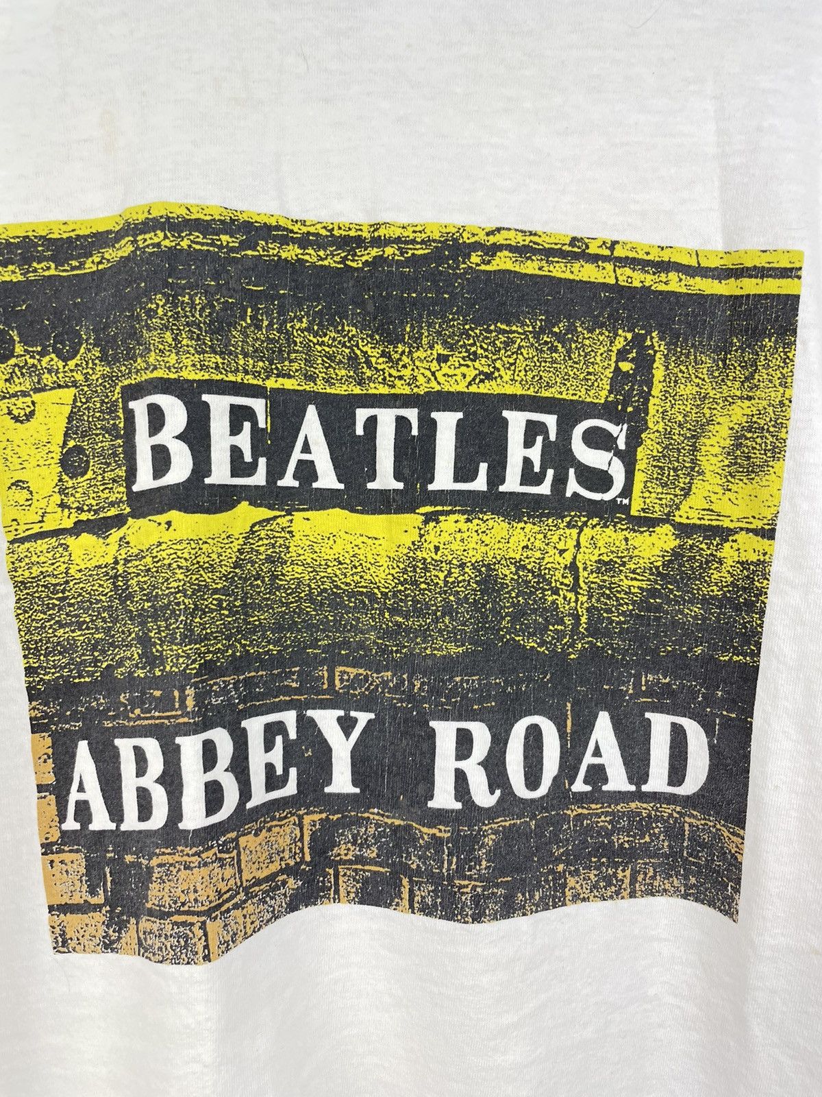 Band Tees Vintage 90s The Beatles Abbey Road t shirt Size US M / EU 48-50 / 2 - 7 Thumbnail