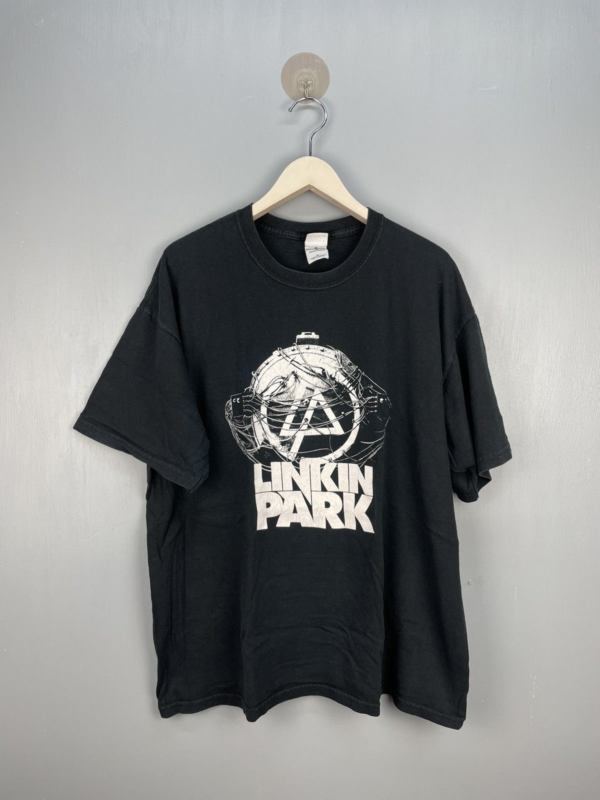 Band Tees Vintage Y2K Linkin Park rock band t shirt Size US XL / EU 56 / 4 - 1 Thumbnail