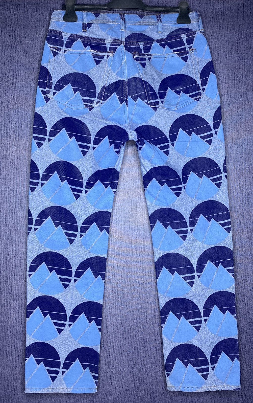 Acne Studios Acne Studios Blå Konst Mountain Full Print Jeans 28/32 Size US 30 / EU 46 - 2 Thumbnail