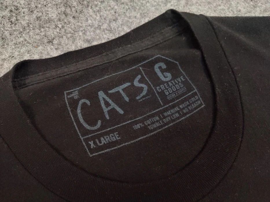 Vintage Vintage Eyes Cats Musical 1981 Black Basic T Shirt Size US XL / EU 56 / 4 - 9 Thumbnail