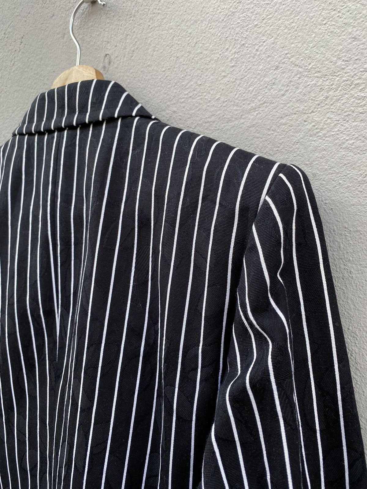 Yves Saint Laurent 🖤RARE🖤Yves Saint Laurent Pinstripes + Floral Double Breasted Size M / US 6-8 / IT 42-44 - 11 Thumbnail
