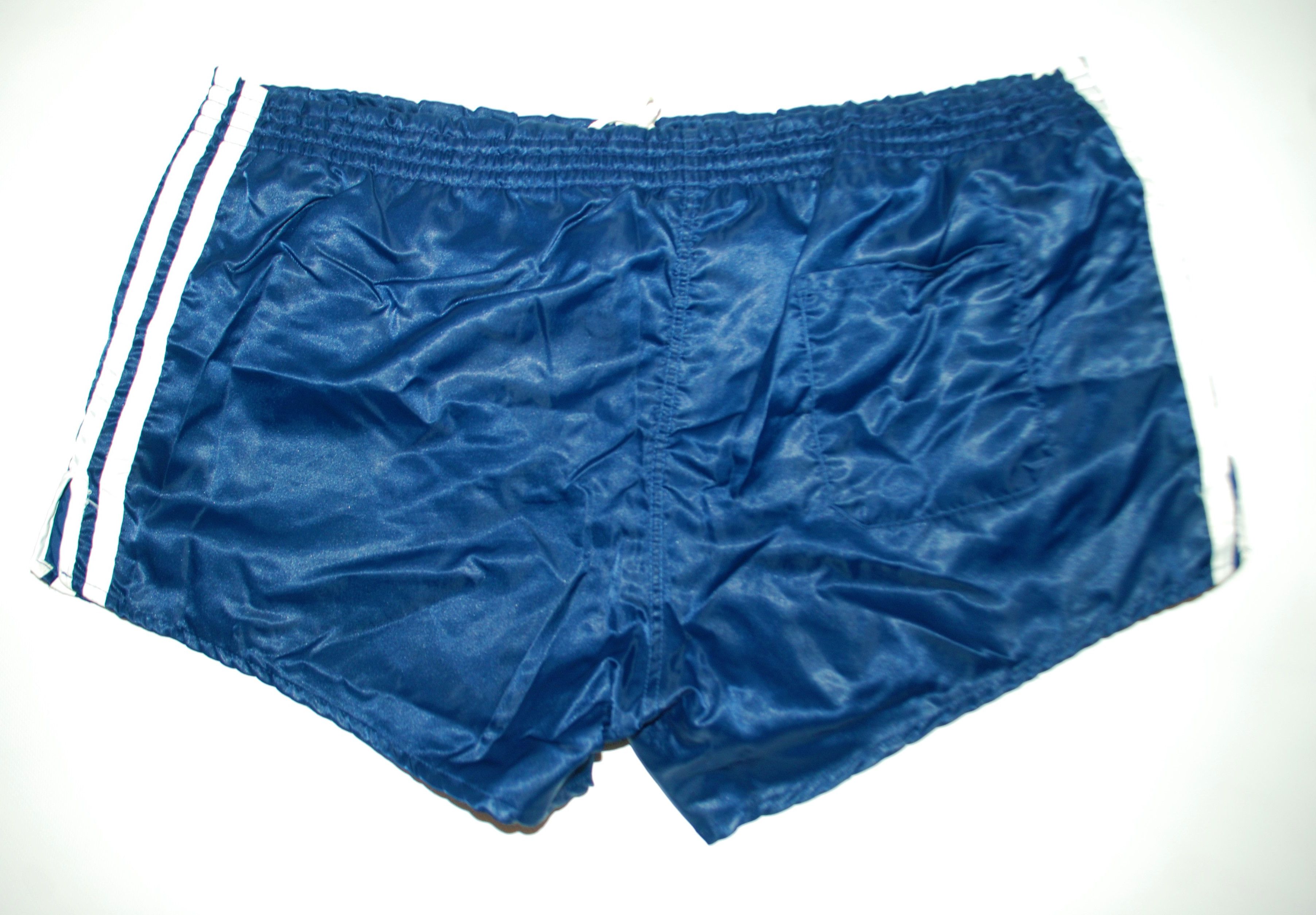 Adidas × Vintage ADIDAS VINTAGE SHORTS MADE IN WEST GERMANY 80'S NEYLON Size US 36 / EU 52 - 2 Thumbnail