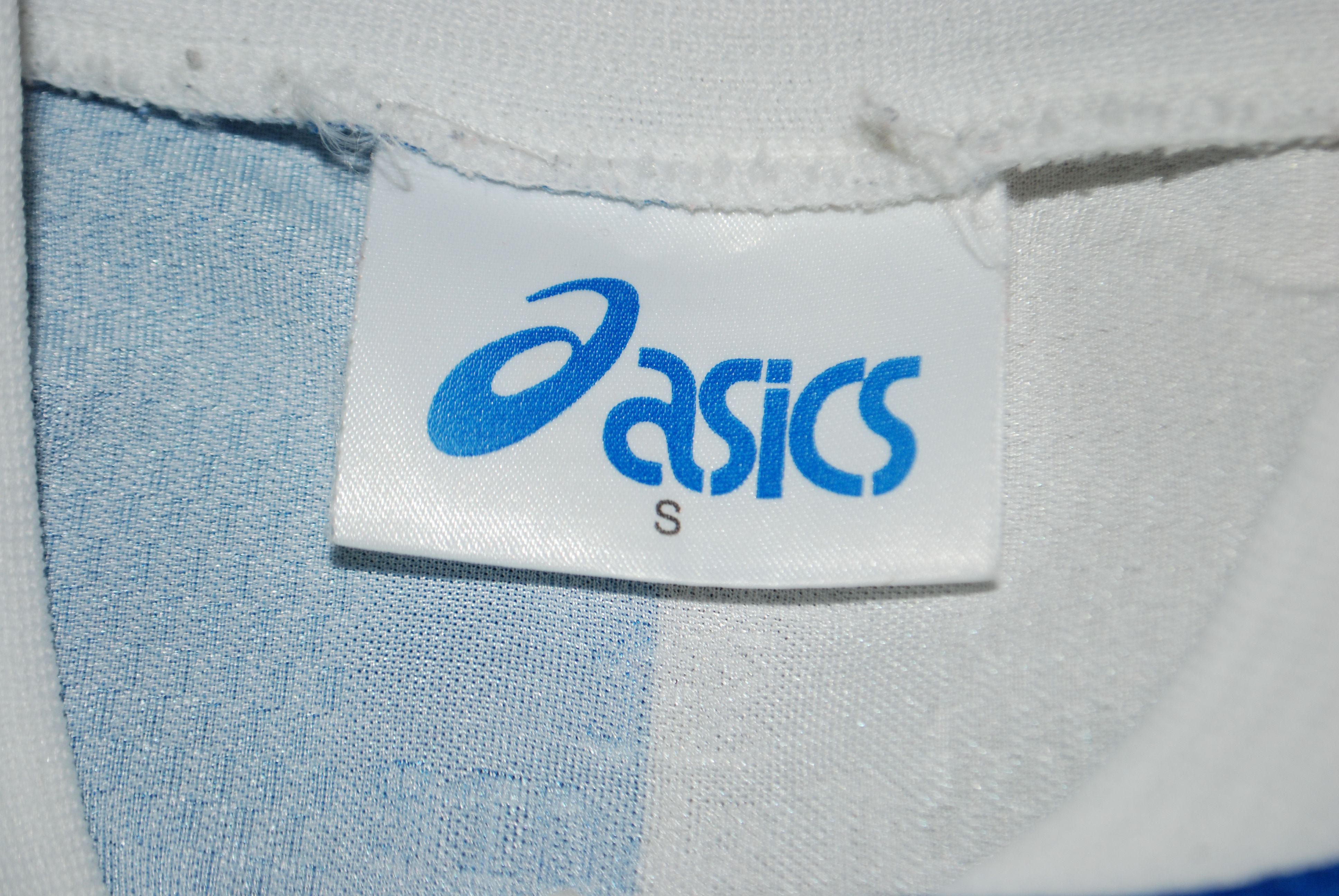 Asics BLACKBURN ROVERS 1996 1998 HOME FOOTBALL JERSEY SOCCER Size US S / EU 44-46 / 1 - 6 Thumbnail