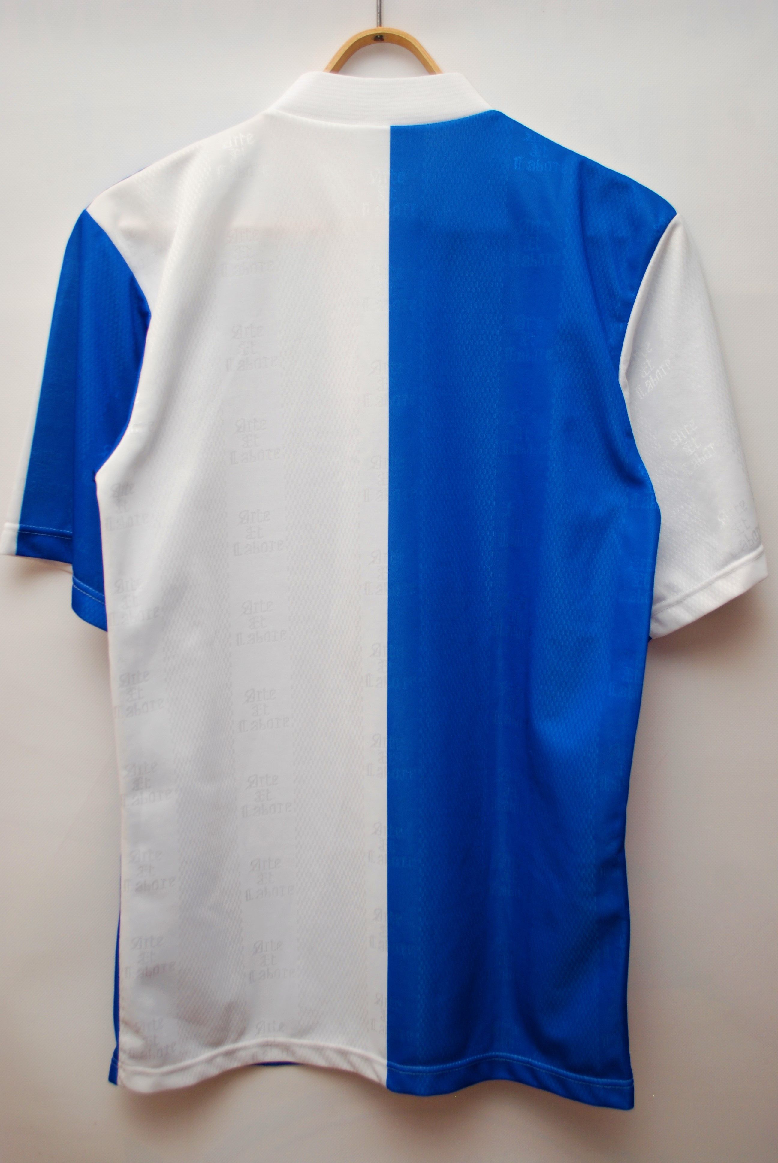 Asics BLACKBURN ROVERS 1996 1998 HOME FOOTBALL JERSEY SOCCER Size US S / EU 44-46 / 1 - 2 Thumbnail