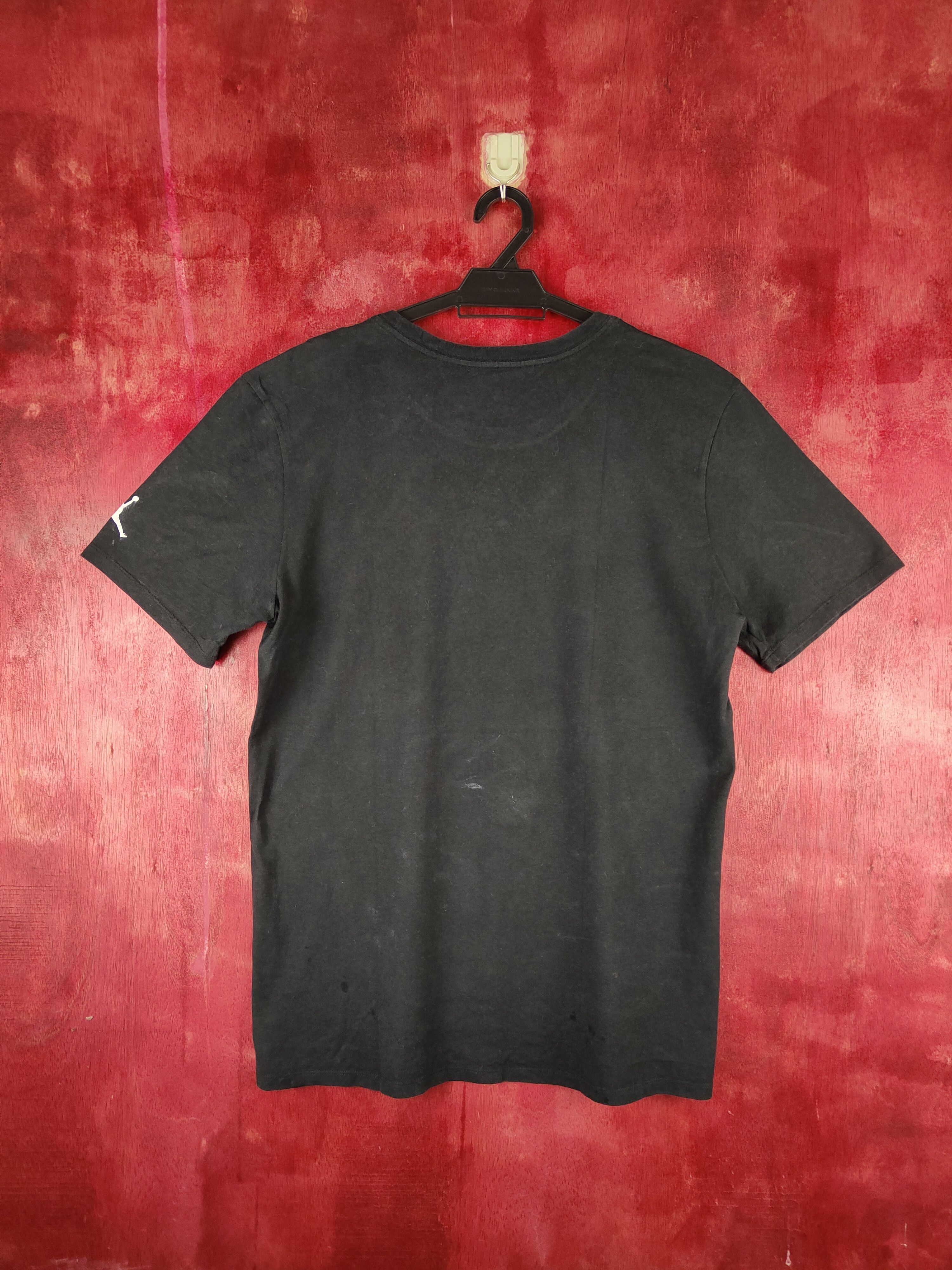 Vintage Michael Jordan Black Faded Short Sleeve T-shirt #S674 Size US M / EU 48-50 / 2 - 11 Thumbnail