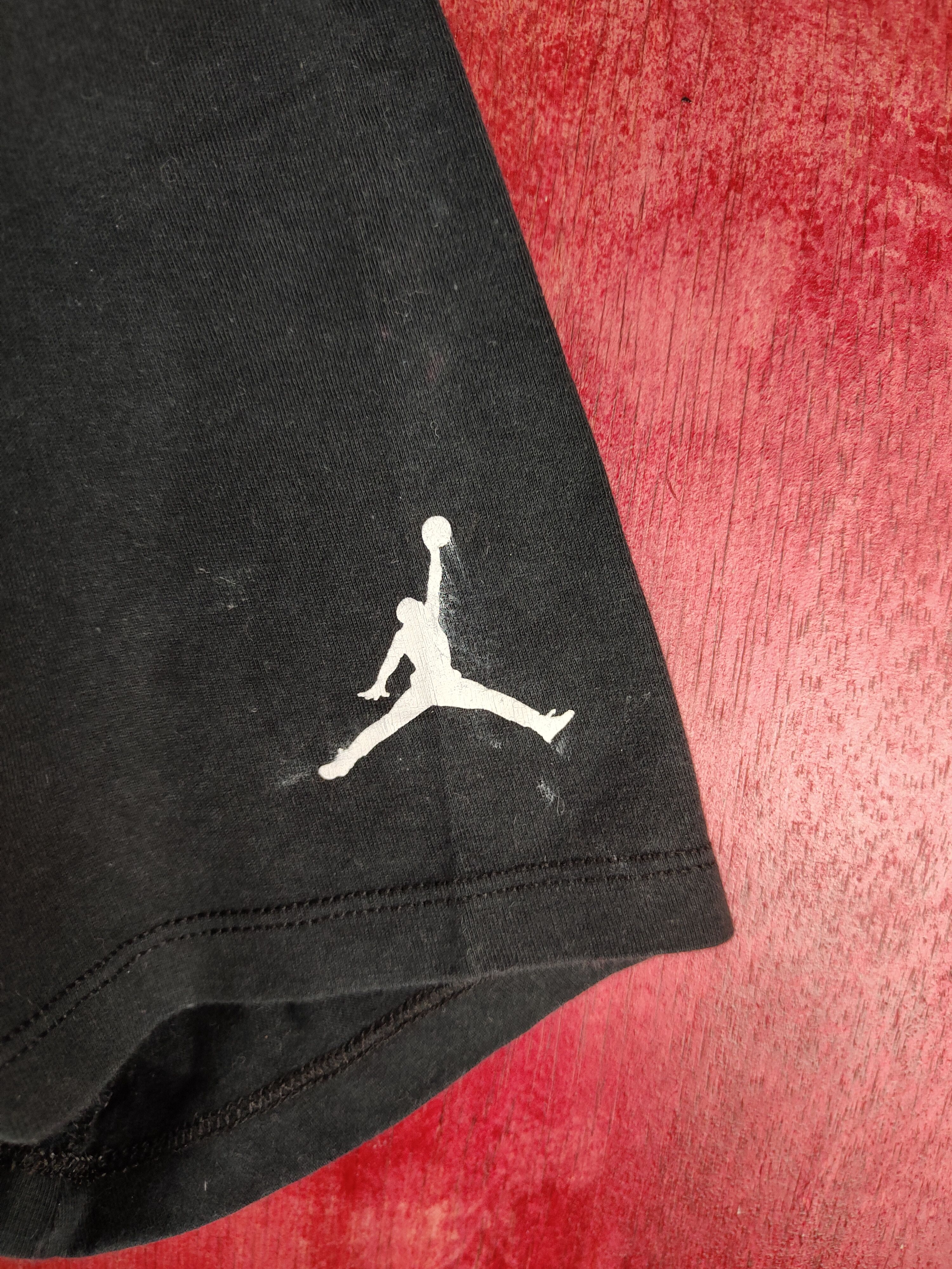 Vintage Michael Jordan Black Faded Short Sleeve T-shirt #S674 Size US M / EU 48-50 / 2 - 9 Thumbnail