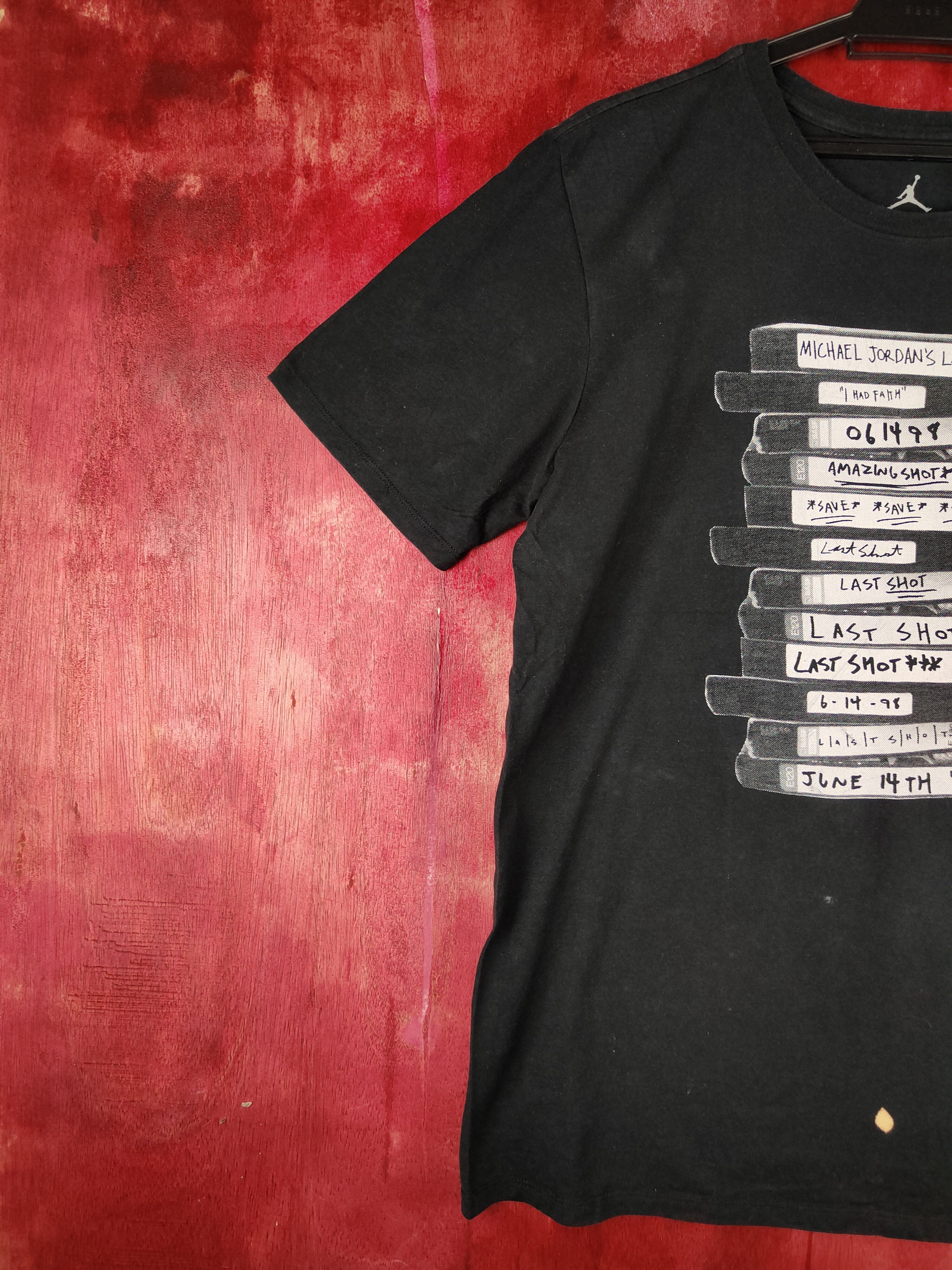 Vintage Michael Jordan Black Faded Short Sleeve T-shirt #S674 Size US M / EU 48-50 / 2 - 6 Thumbnail