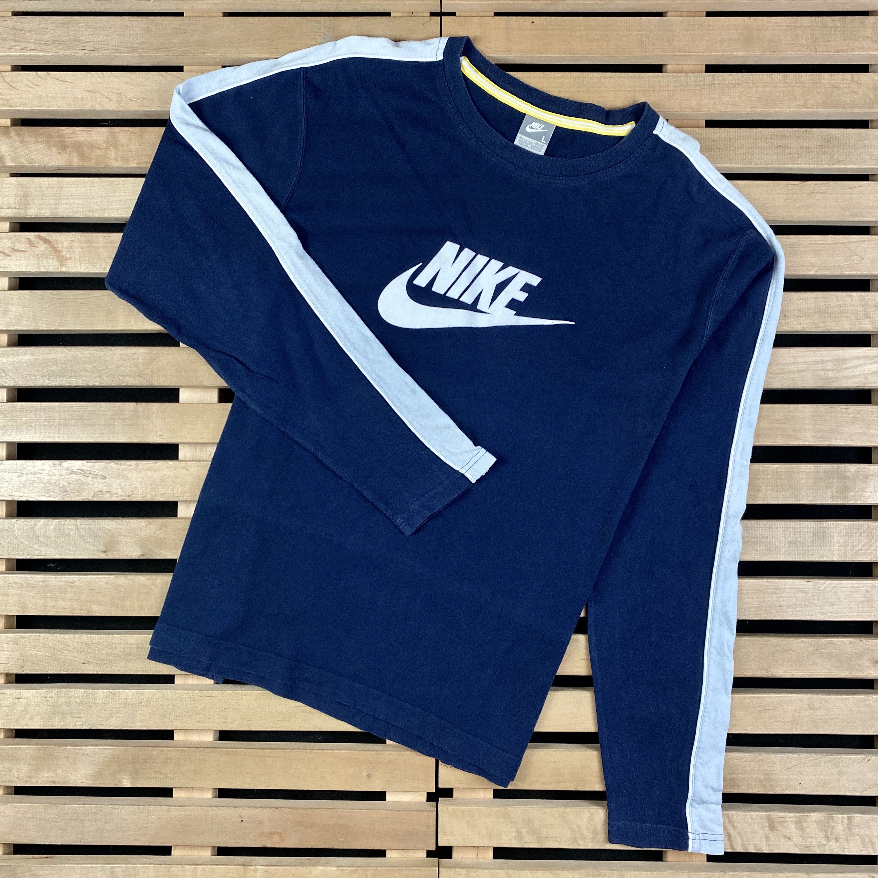 Nike × Vintage Men’s Sweatshirt Long Sleeve Nike Vintage Big Logo Size L Size US S / EU 44-46 / 1 - 1 Thumbnail