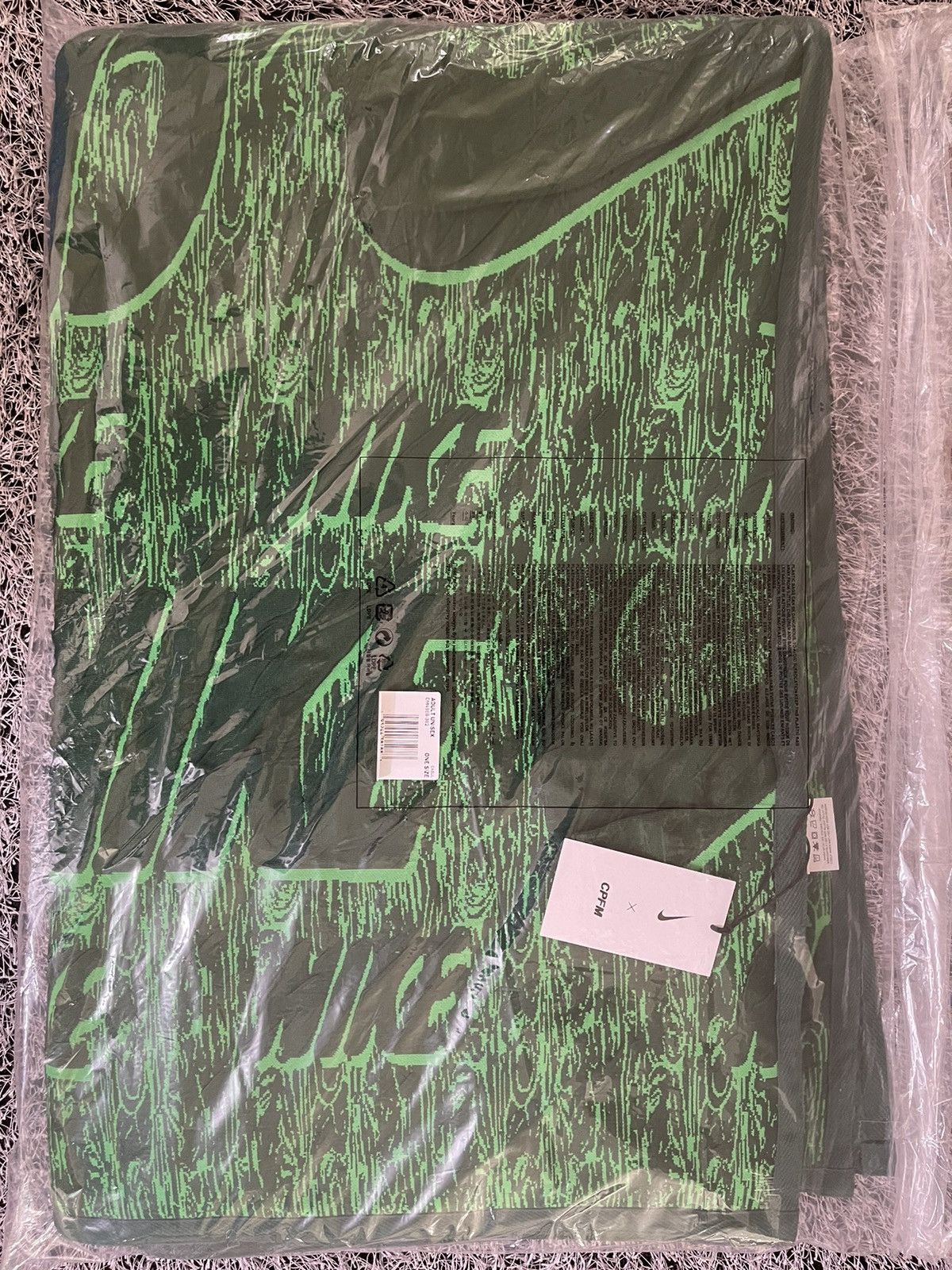 CPFM Nike グラフィック ブランケットFW22 Grass Green Nike x Cactus Plant Flea Market Graphic Blanket Grass Green