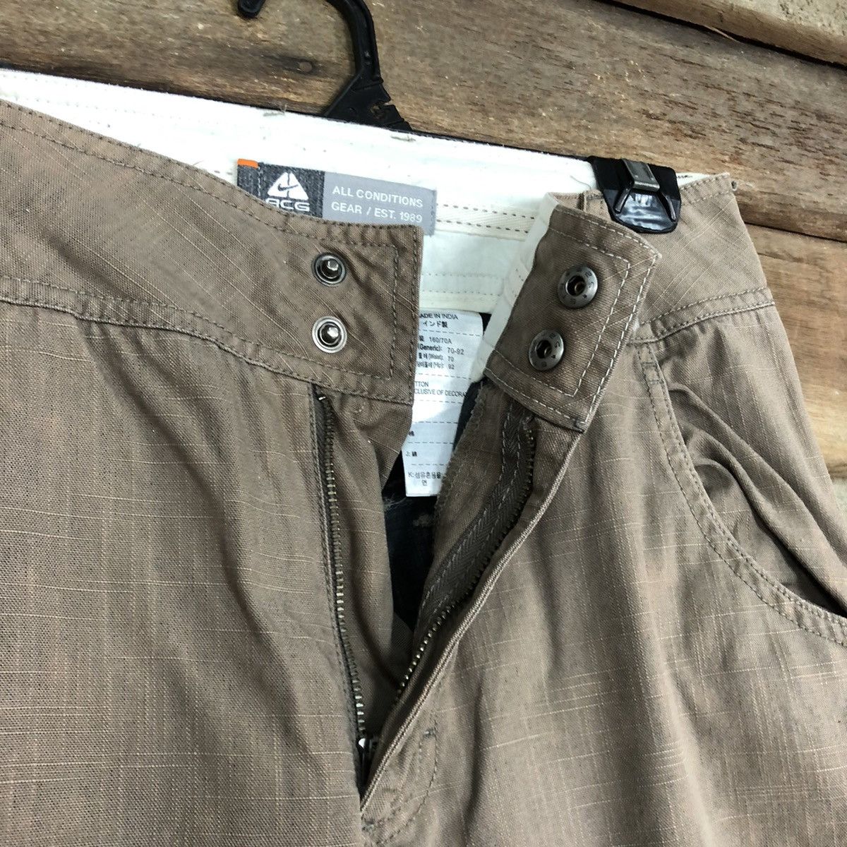 Nike ACG D Nike ACG Brown Multipocket Tactical Cargo Pants #C1131 Size US 27 - 6 Thumbnail
