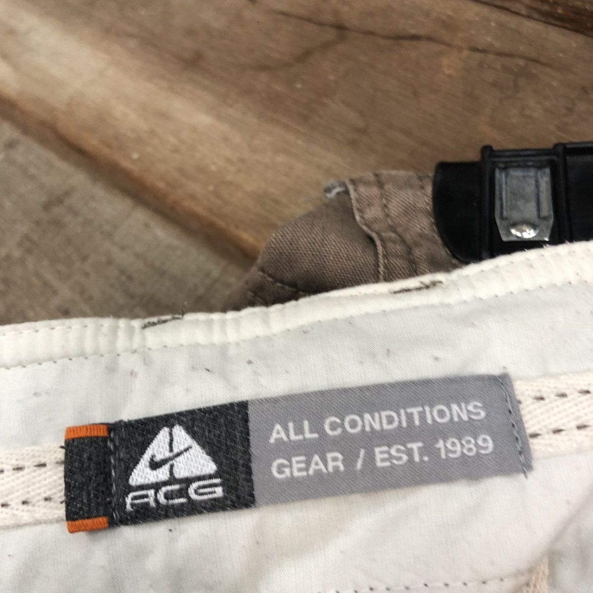 Nike ACG D Nike ACG Brown Multipocket Tactical Cargo Pants #C1131 Size US 27 - 12 Thumbnail
