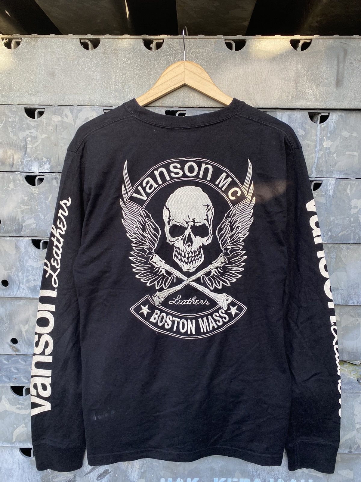 Vanson Leathers Vintage Vanson Leather Embroided Skull Logo Big Print Shirt Size US L / EU 52-54 / 3 - 1 Thumbnail
