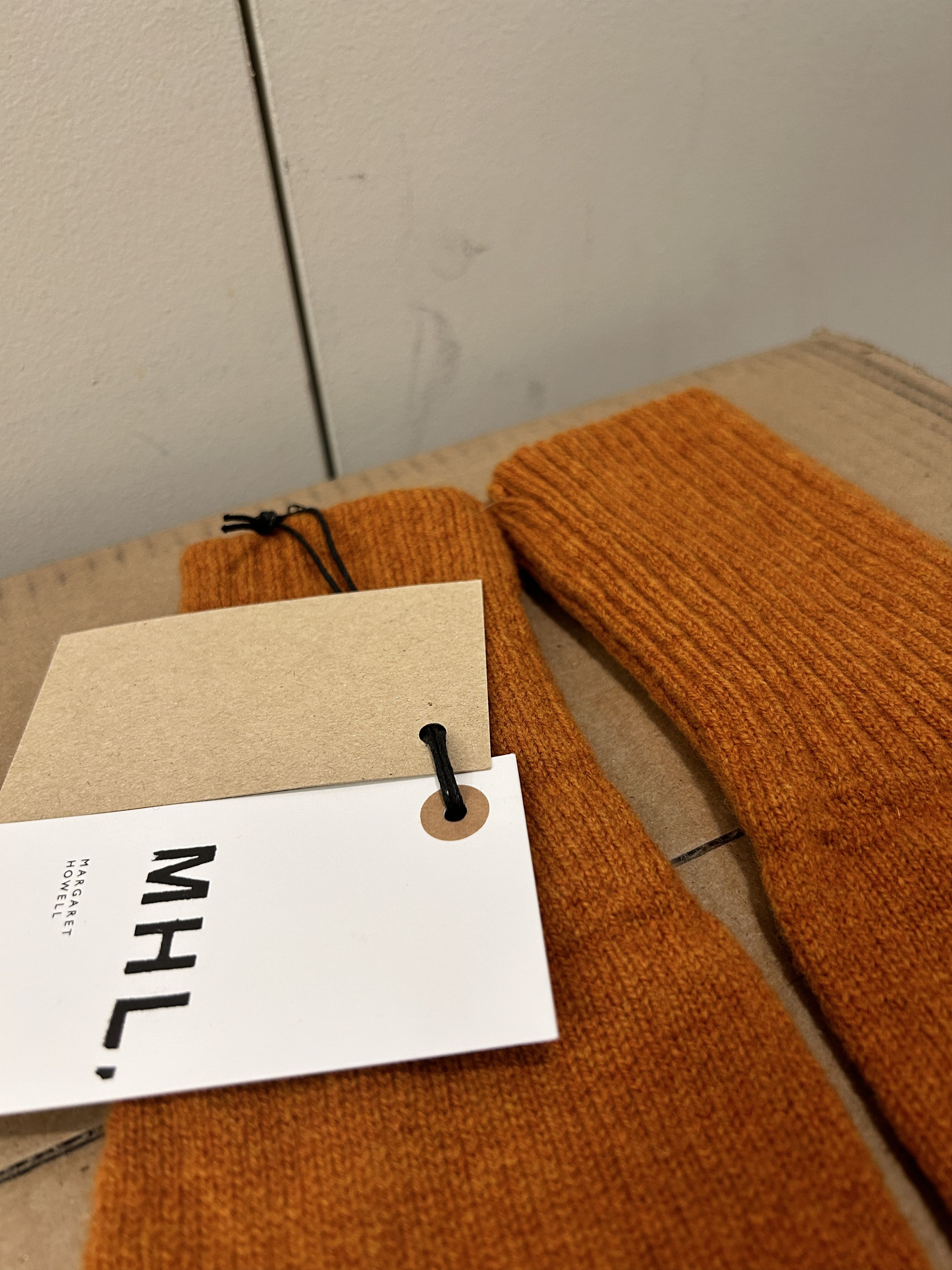 Margaret Howell MHL. BY MARGARET HOWELL FELTED FINGERLESS GLOVES RUST Size ONE SIZE - 3 Thumbnail