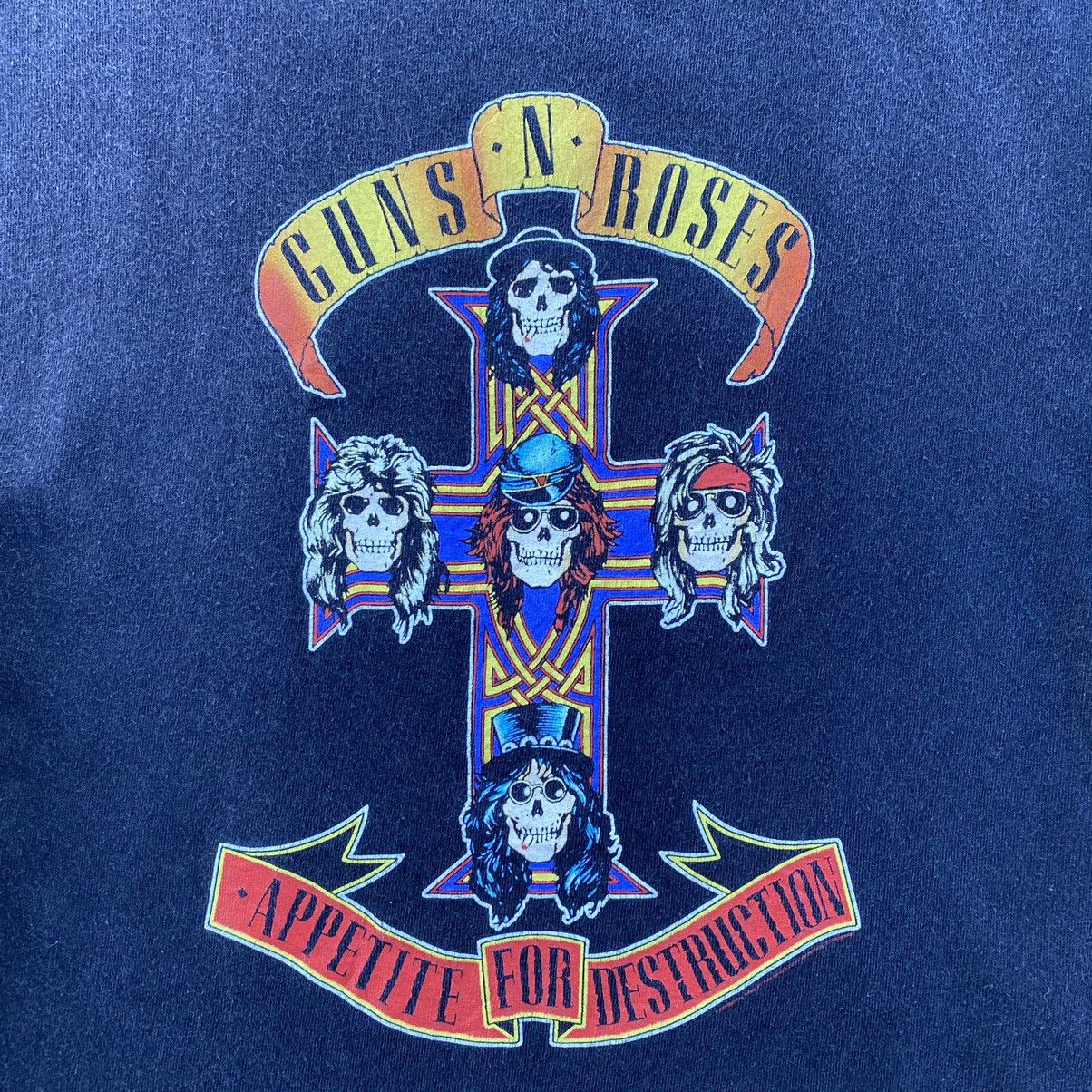 Band Tees Vintage Guns N Roses Band Distressed Sun Faded Tees Size US M / EU 48-50 / 2 - 5 Thumbnail