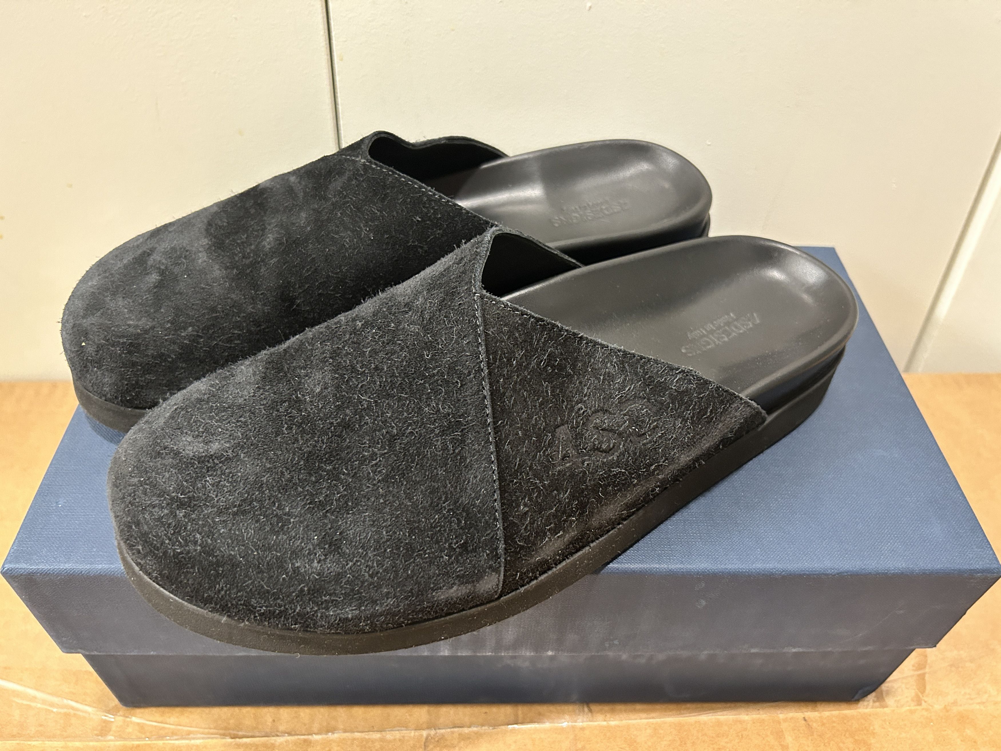 4SDESIGNS 4SDESIGNS Black Suede Sabot Loafers size EU 42 / US 9 Size US 9 / EU 42 - 3 Thumbnail