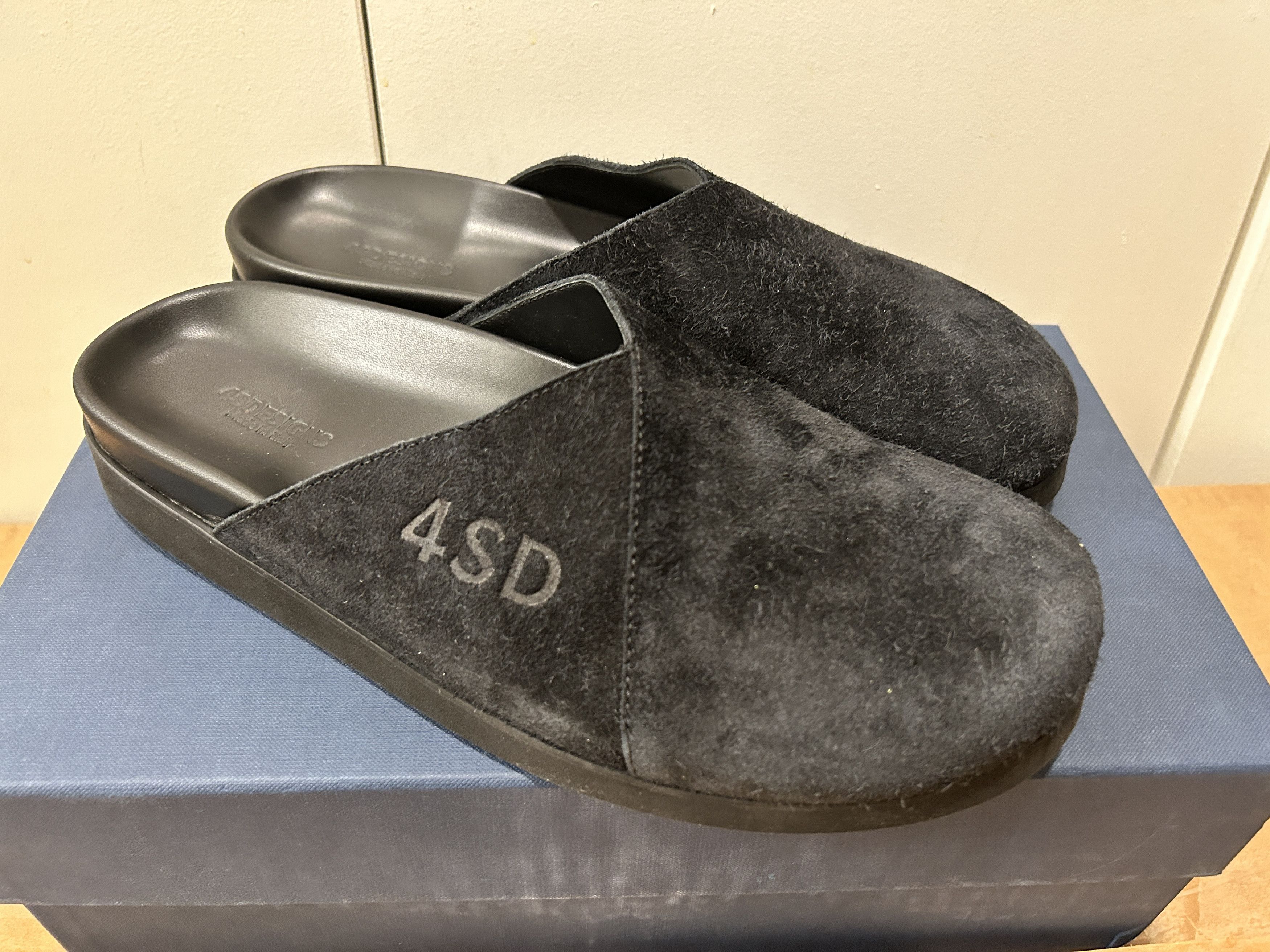4SDESIGNS 4SDESIGNS Black Suede Sabot Loafers size EU 42 / US 9 Size US 9 / EU 42 - 1 Thumbnail