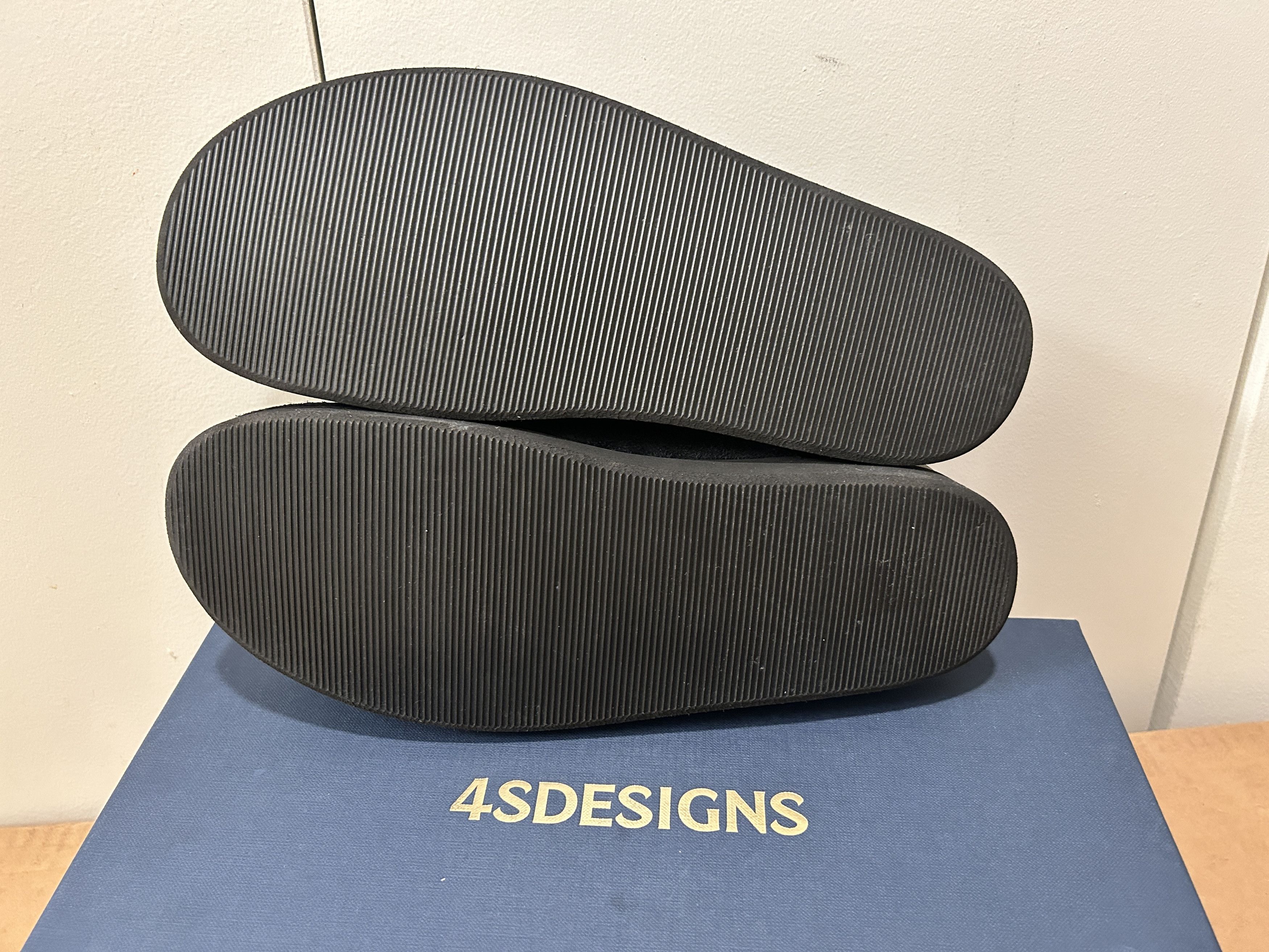 4SDESIGNS 4SDESIGNS Black Suede Sabot Loafers size EU 42 / US 9 Size US 9 / EU 42 - 8 Thumbnail