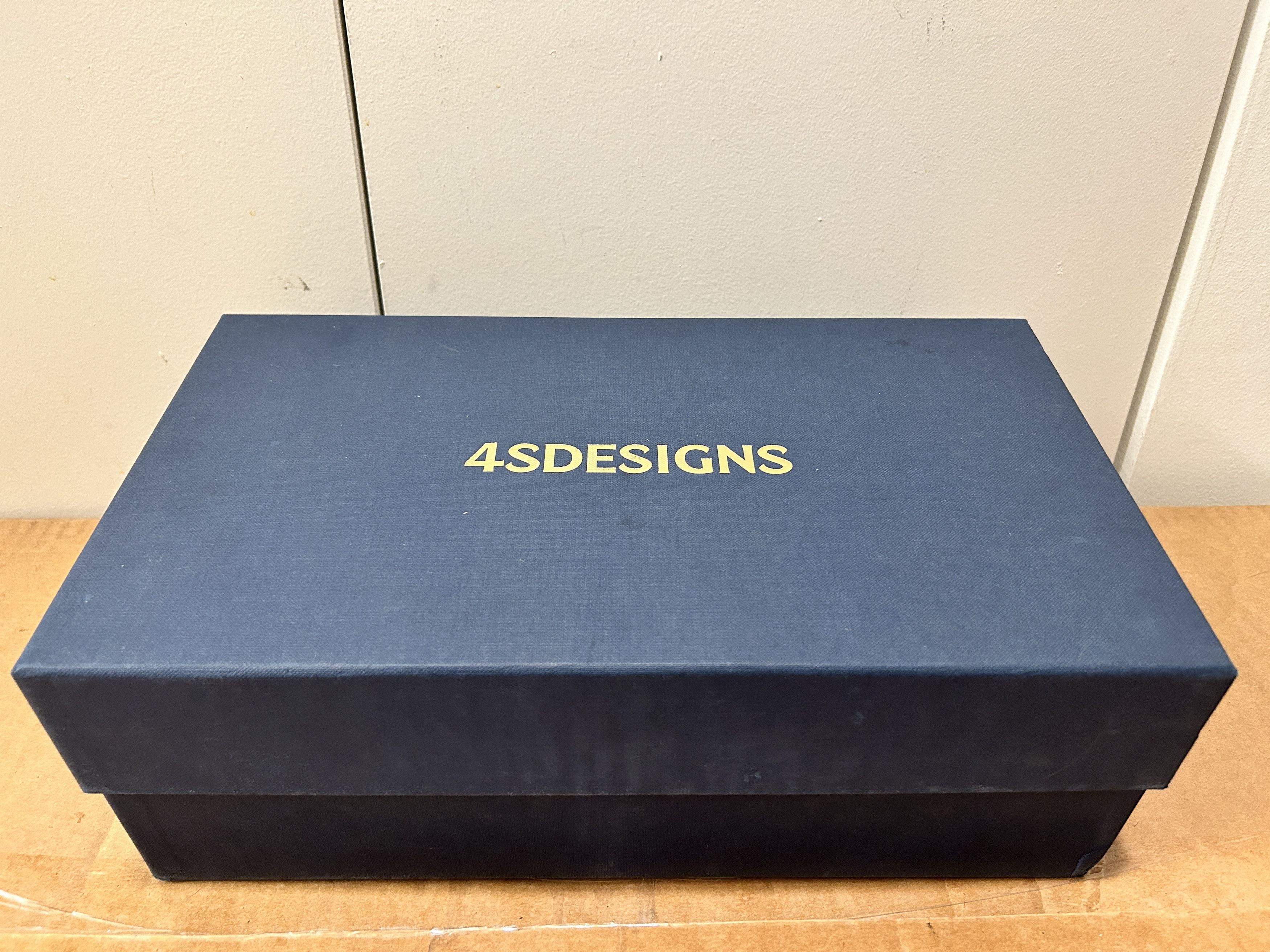 4SDESIGNS 4SDESIGNS Black Suede Sabot Loafers size EU 42 / US 9 Size US 9 / EU 42 - 9 Thumbnail
