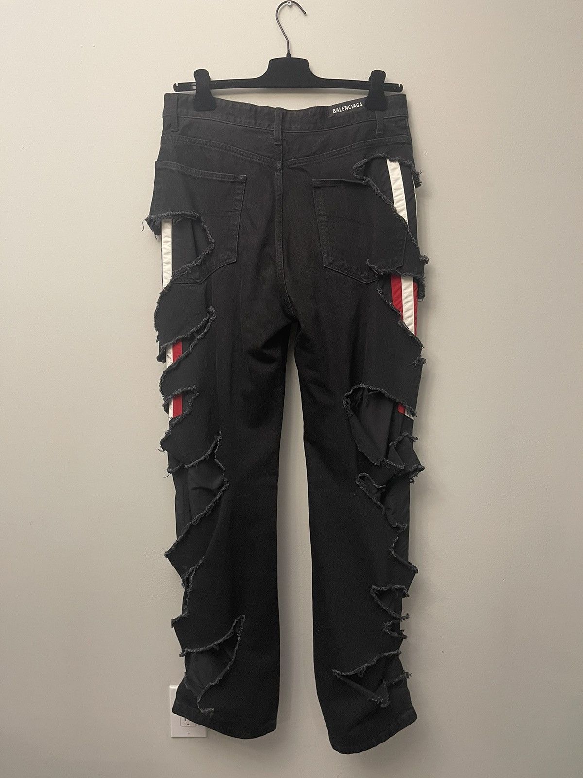 Balenciaga (💥Holy Grail💥BNWT*) Balenciaga 21fw slashed distressed Jeans Size US 38 / EU 54 - 2 Thumbnail