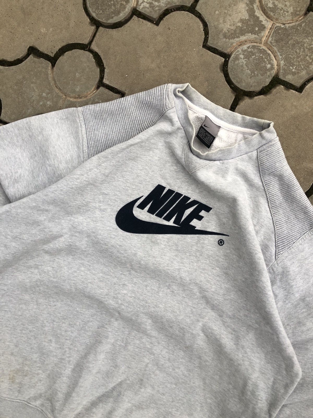 Nike × Vintage Vintage Nike Spell Out Y2K Swoosh Sweatshirt Size US M / EU 48-50 / 2 - 4 Thumbnail