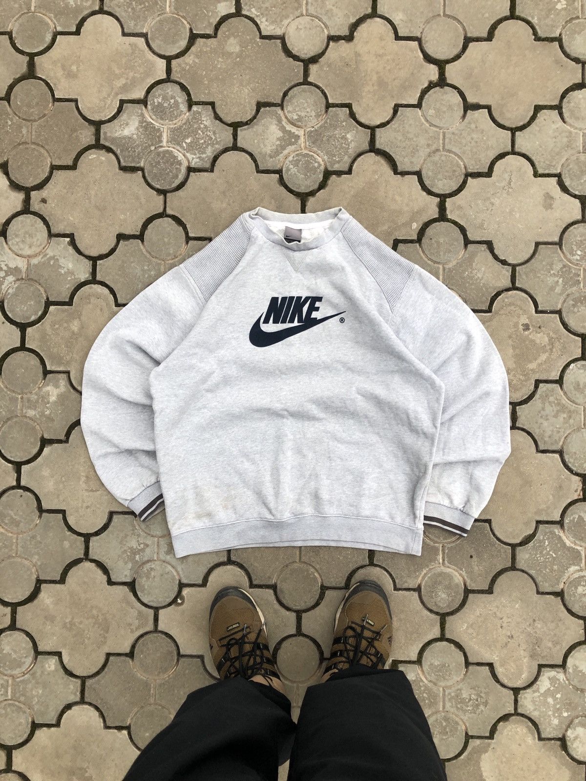 Nike × Vintage Vintage Nike Spell Out Y2K Swoosh Sweatshirt Size US M / EU 48-50 / 2 - 1 Thumbnail