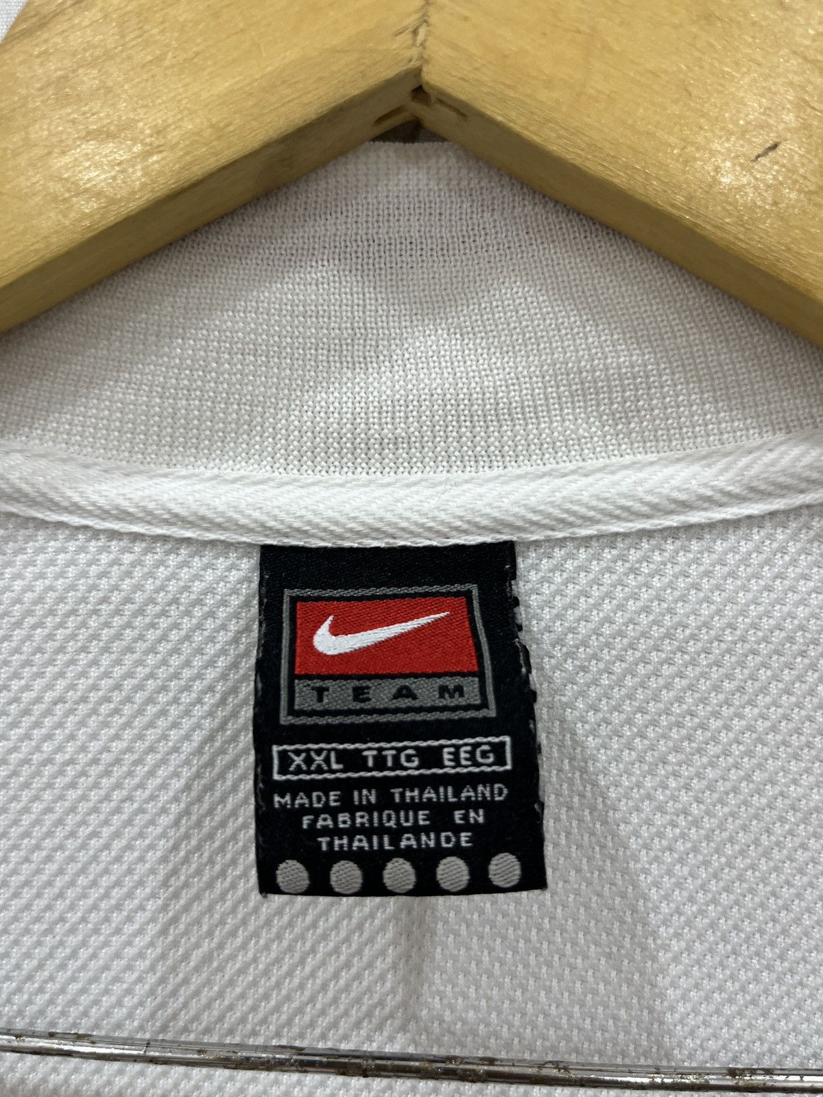 Nike (Qq). VINTAGE NIKE BASKETBALL ZIPPER SHIRTS Size US XL / EU 56 / 4 - 4 Thumbnail
