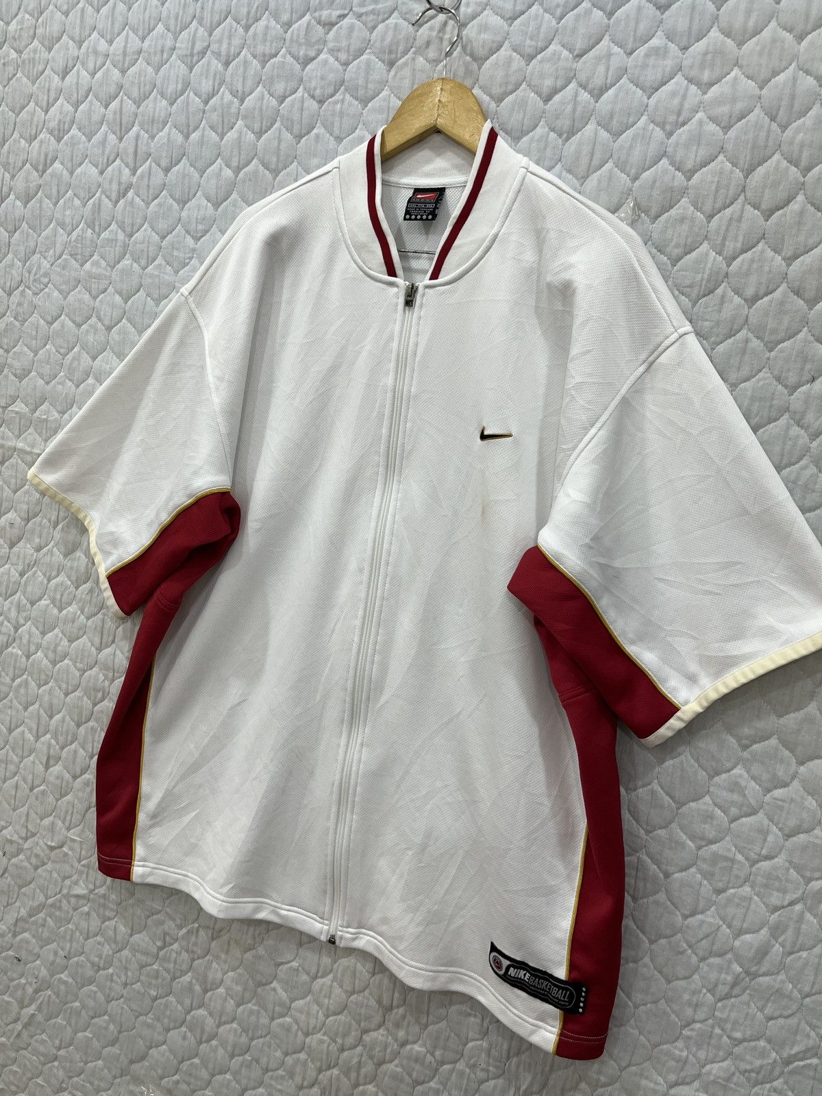 Nike (Qq). VINTAGE NIKE BASKETBALL ZIPPER SHIRTS Size US XL / EU 56 / 4 - 10 Thumbnail