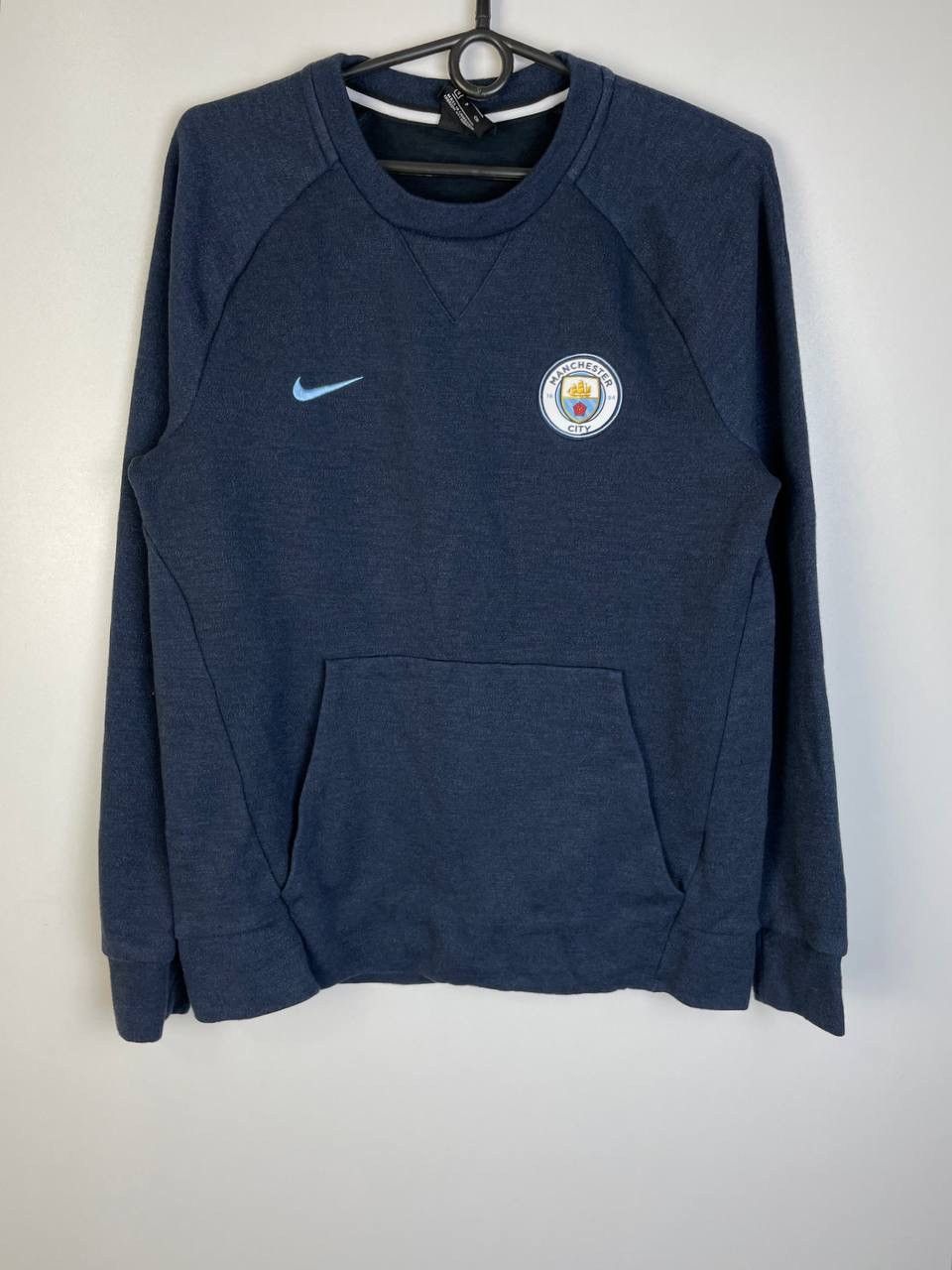 Vintage Manchester City Nike sweatshirt size S Size US S / EU 44-46 / 1 - 1 Thumbnail