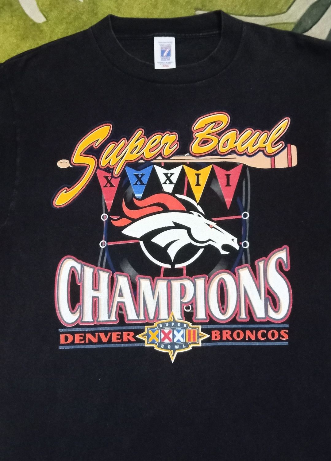 Logo 7 × NFL × Vintage Vintage 90s NFL Denver Broncos Super Bowl Champions T-shirt Size US M / EU 48-50 / 2 - 3 Thumbnail