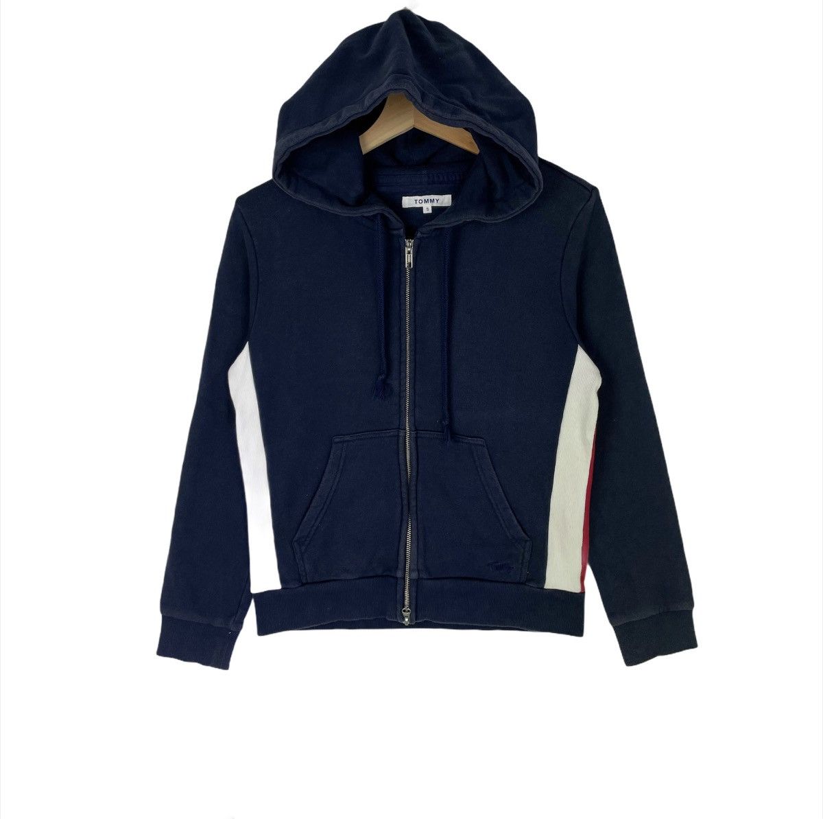 Tommy Hilfiger × Vintage Vintage Tommy Hilfiger Hoodie Sweatshirt New York Sweater Size US S / EU 44-46 / 1 - 1 Thumbnail