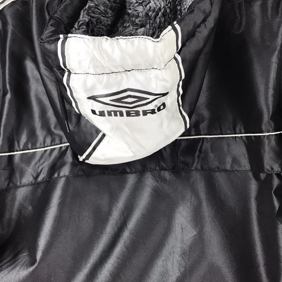 Umbro Vintage 90s Umbro Long Jacket Spellout Big Logo Hoodie Size US M / EU 48-50 / 2 - 5 Thumbnail