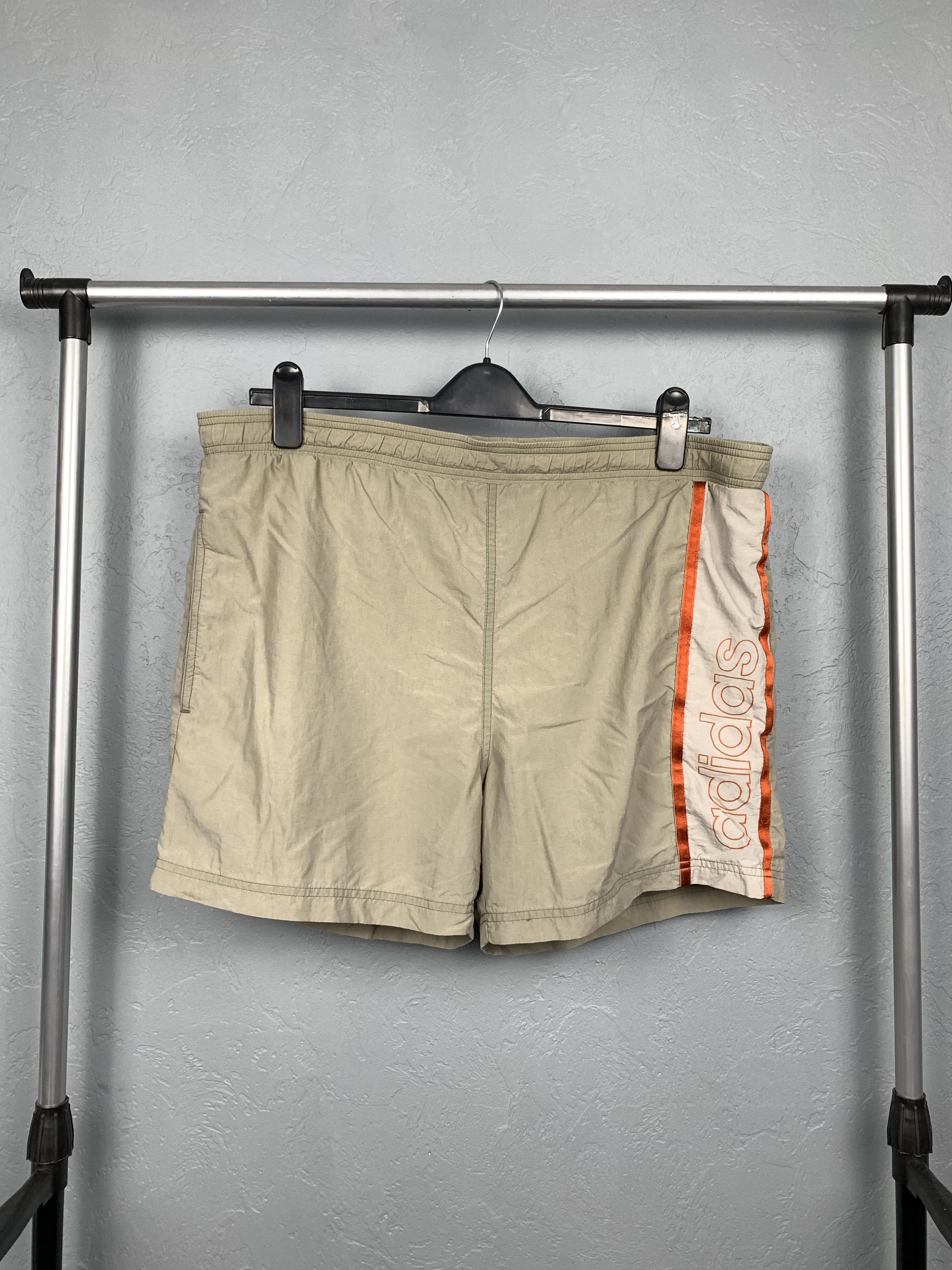 Adidas Adidas Vintage Mens Nylon Shorts Size US 34 / EU 50 - 1 Thumbnail