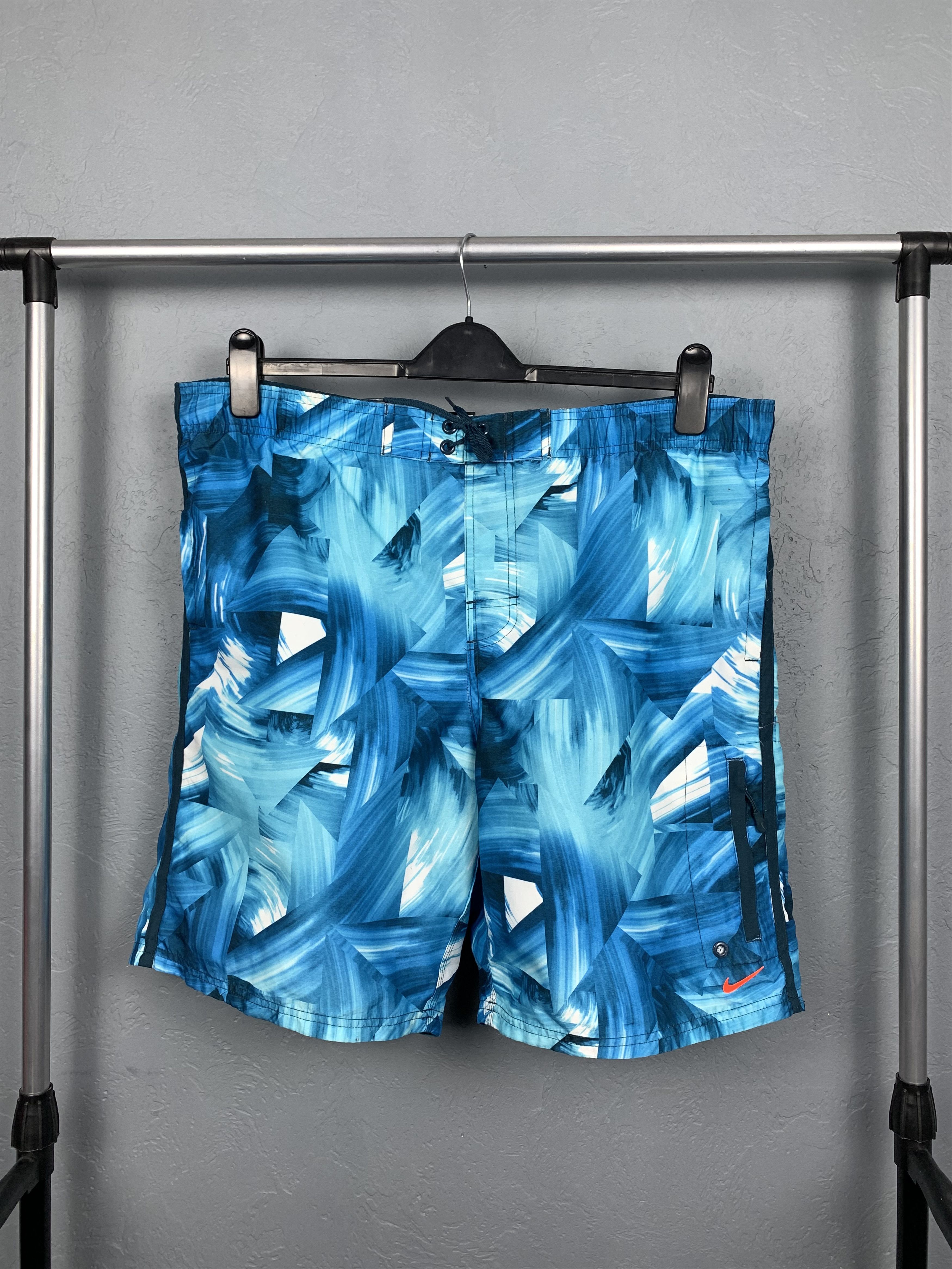 Nike Vintage Nike Mens Shorts Y2K Size US 34 / EU 50 - 1 Thumbnail