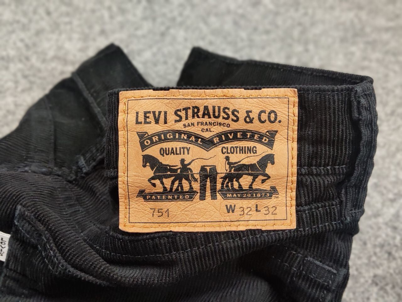 Levi's Vintage 90's Levi’s 751 Corduroy Black Trousers Pants Size US 32 / EU 48 - 17 Thumbnail