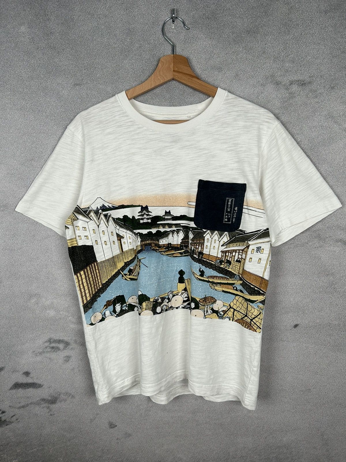 Other Uniqlo Hokusai Blue Japanese Style Graphic Tee Size US S / EU 44-46 / 1 - 1 Thumbnail