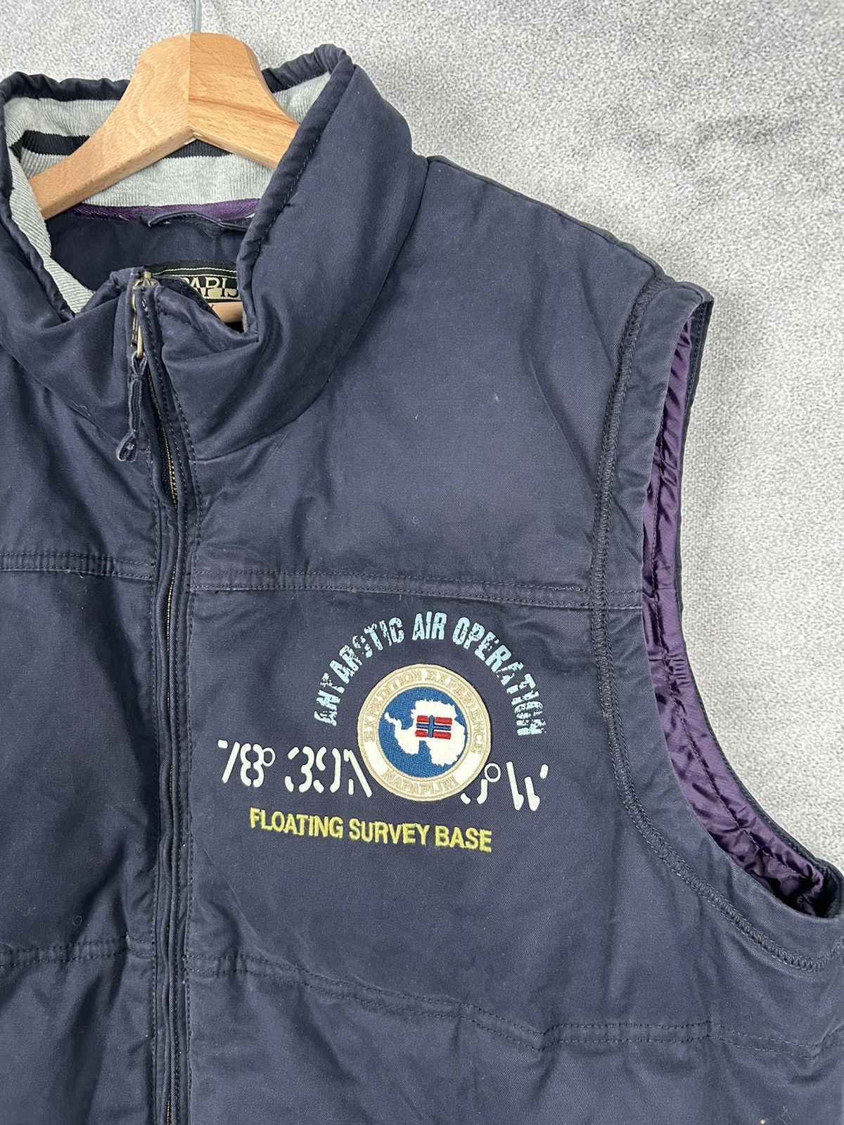 Napapijri Vintage Napapijri Geographic Puffer Vest Outdoor Size US XXL / EU 58 / 5 - 5 Thumbnail